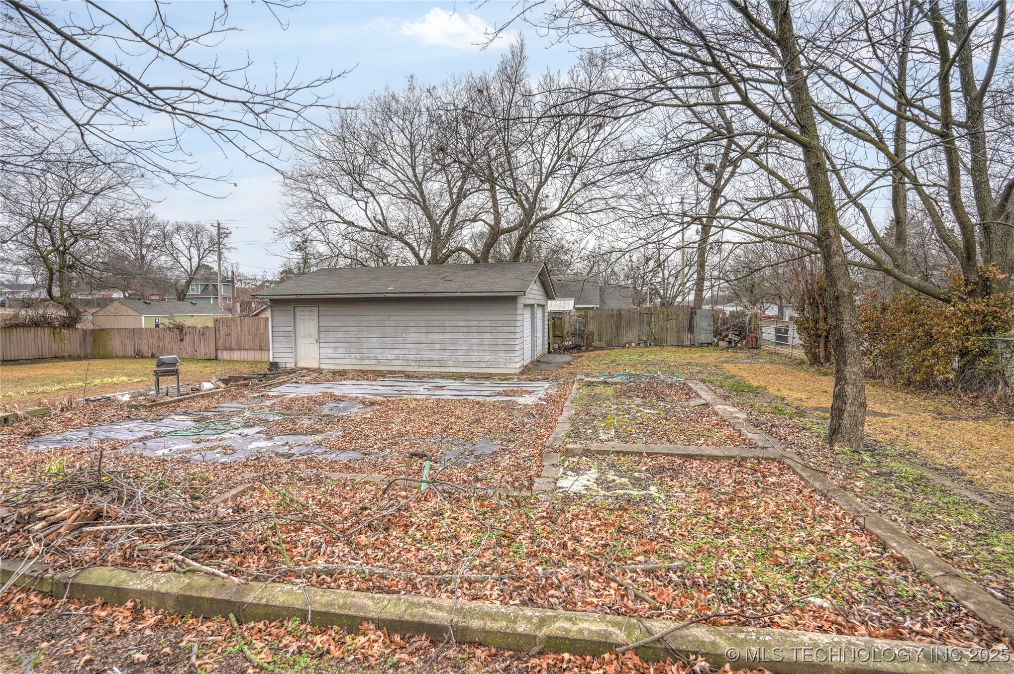 313 W Freeport Street