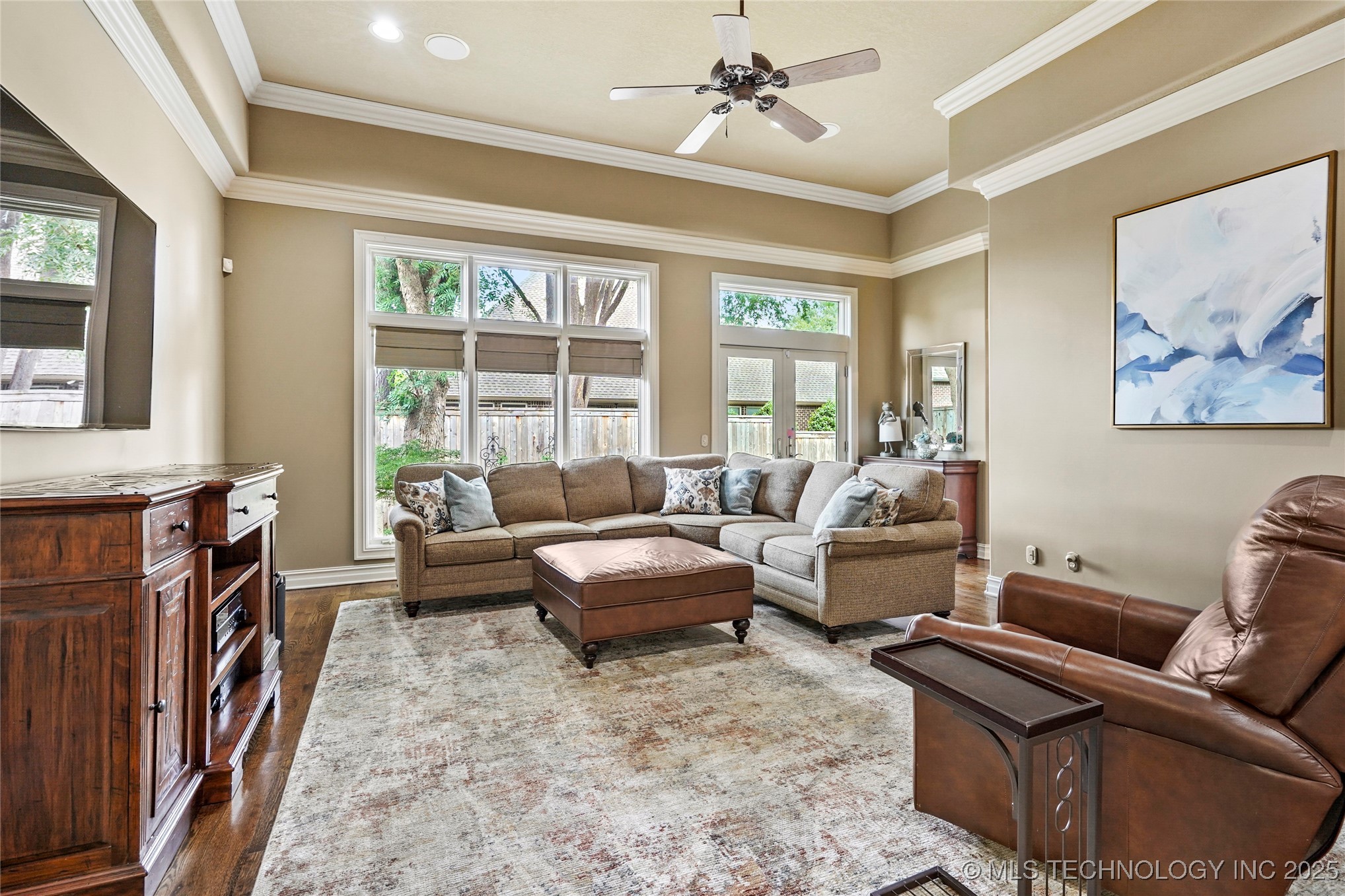 5816 W Orlando Circle