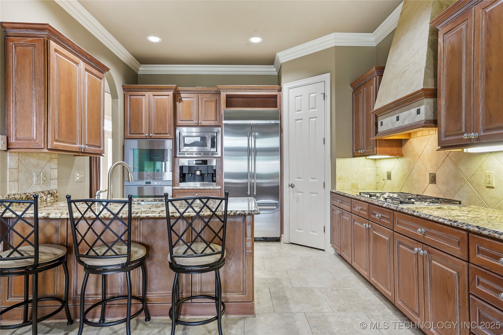 5816 W Orlando Circle