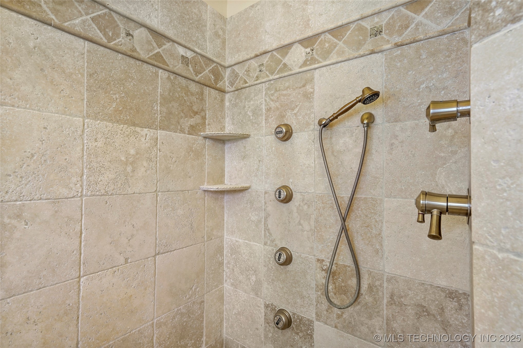 5816 W Orlando Circle