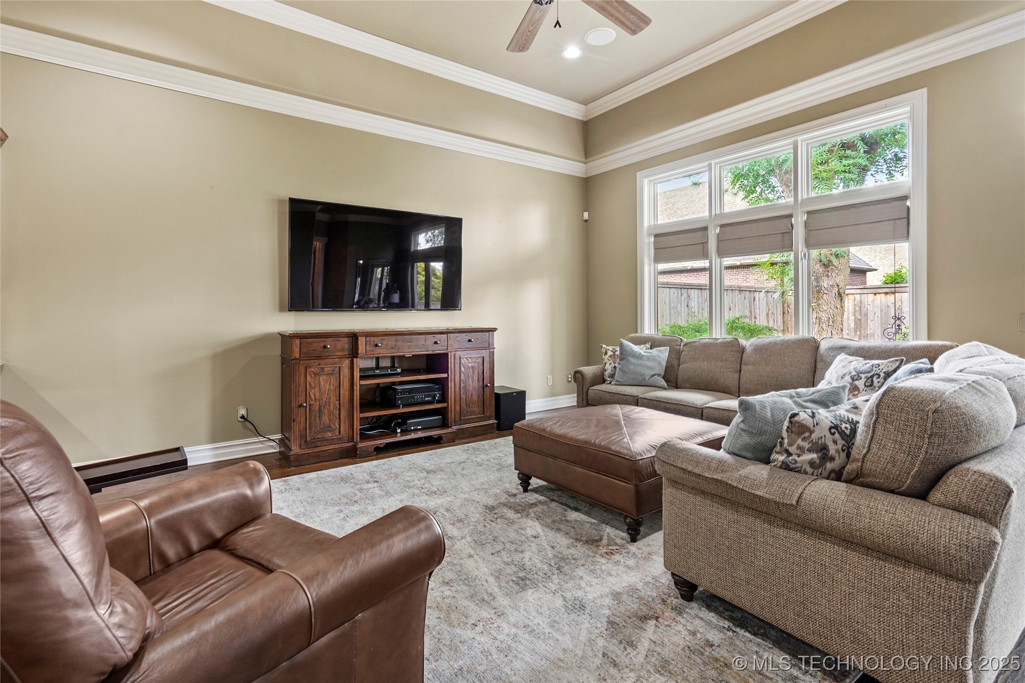 5816 W Orlando Circle