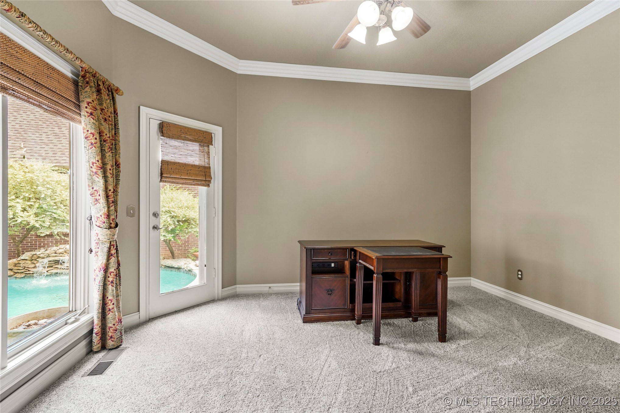 5816 W Orlando Circle