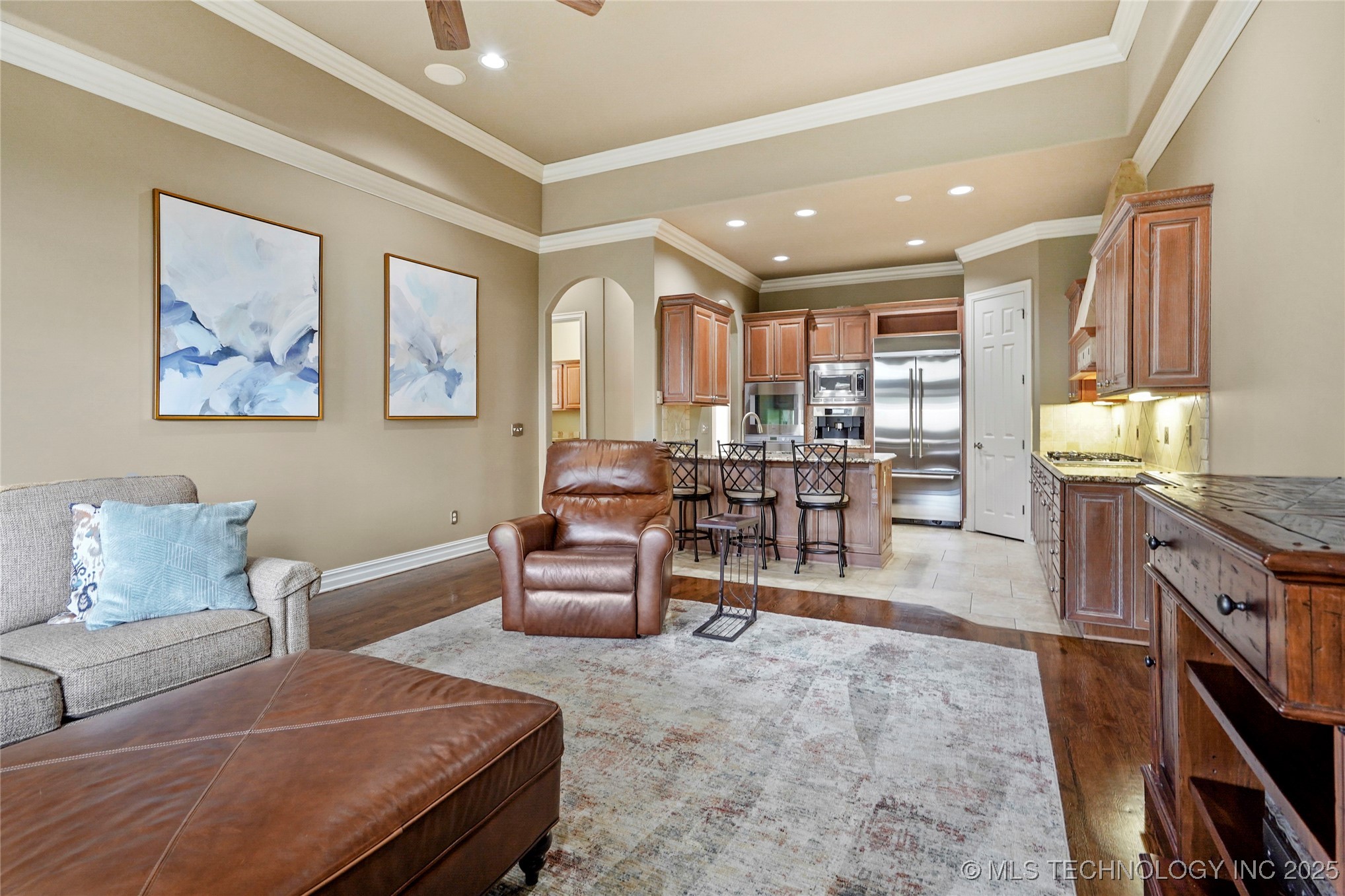 5816 W Orlando Circle