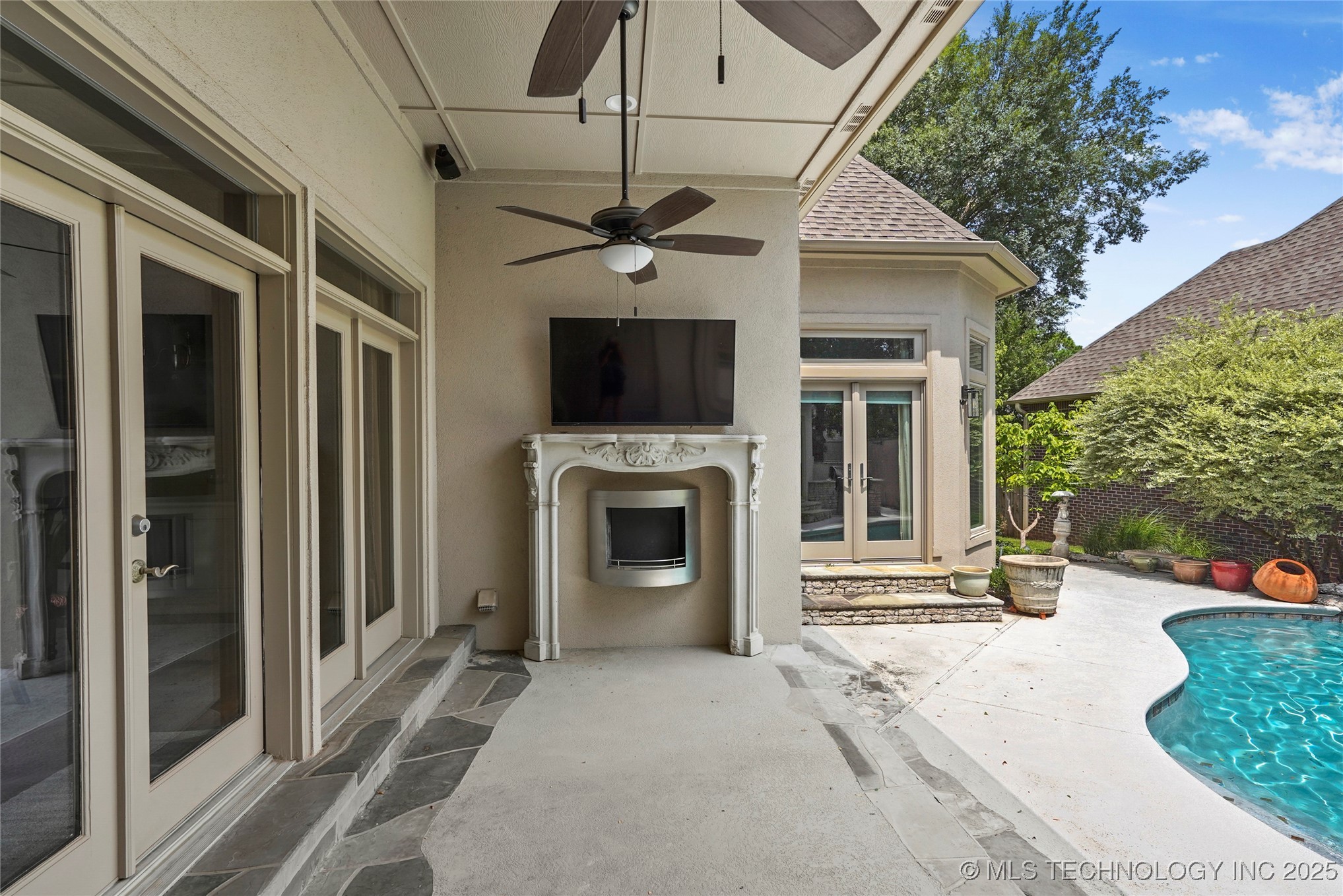 5816 W Orlando Circle