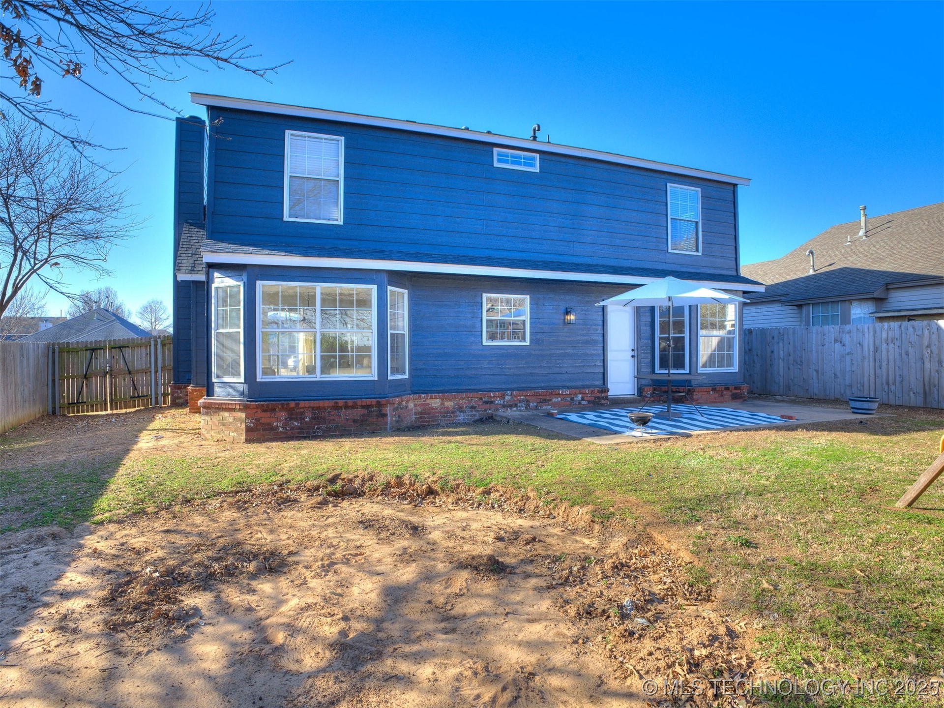 1508 W Edgewater Place