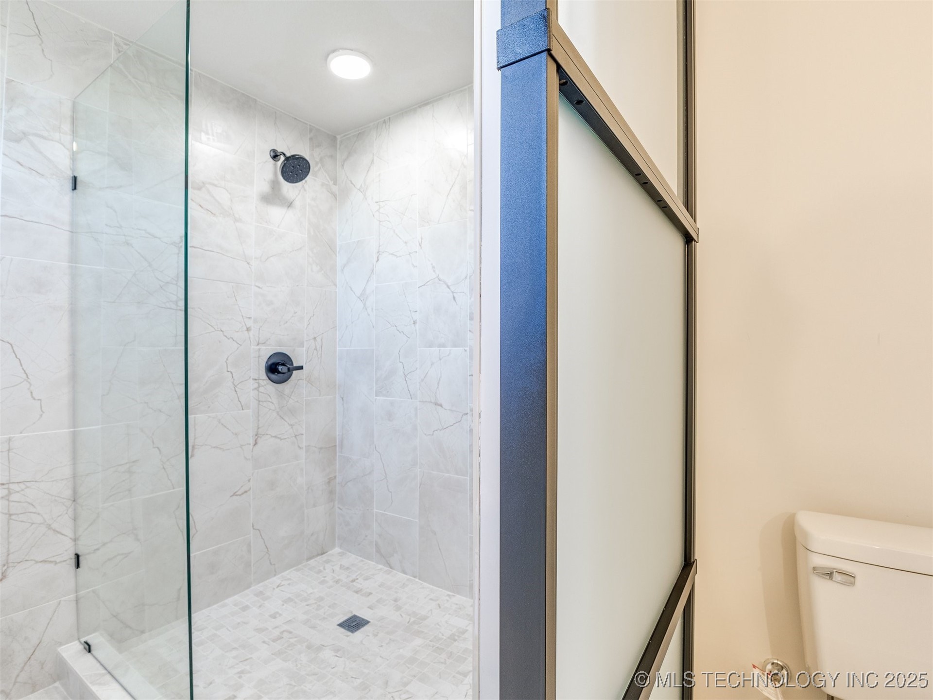 1508 W Edgewater Place