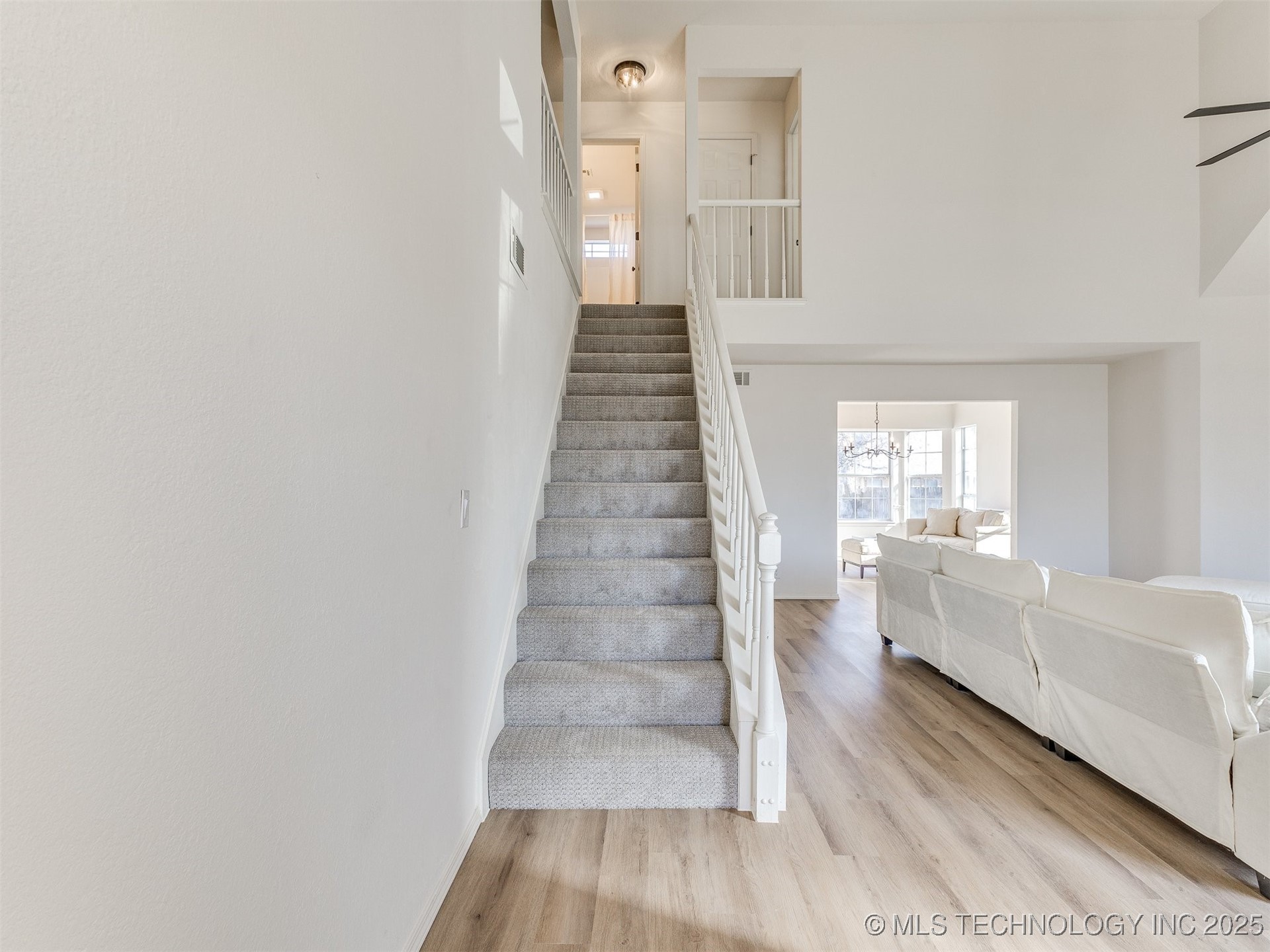 1508 W Edgewater Place