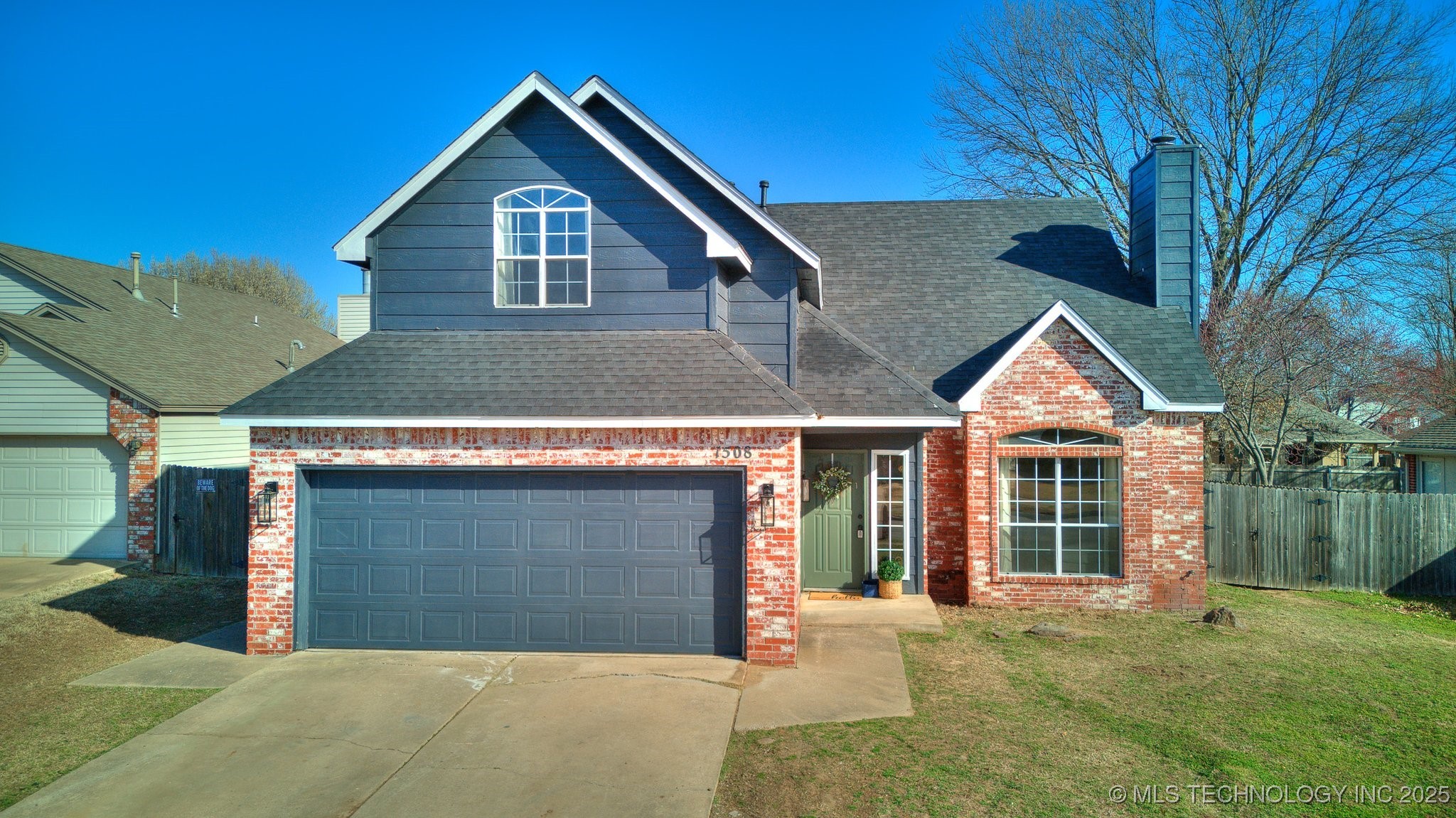 1508 W Edgewater Place