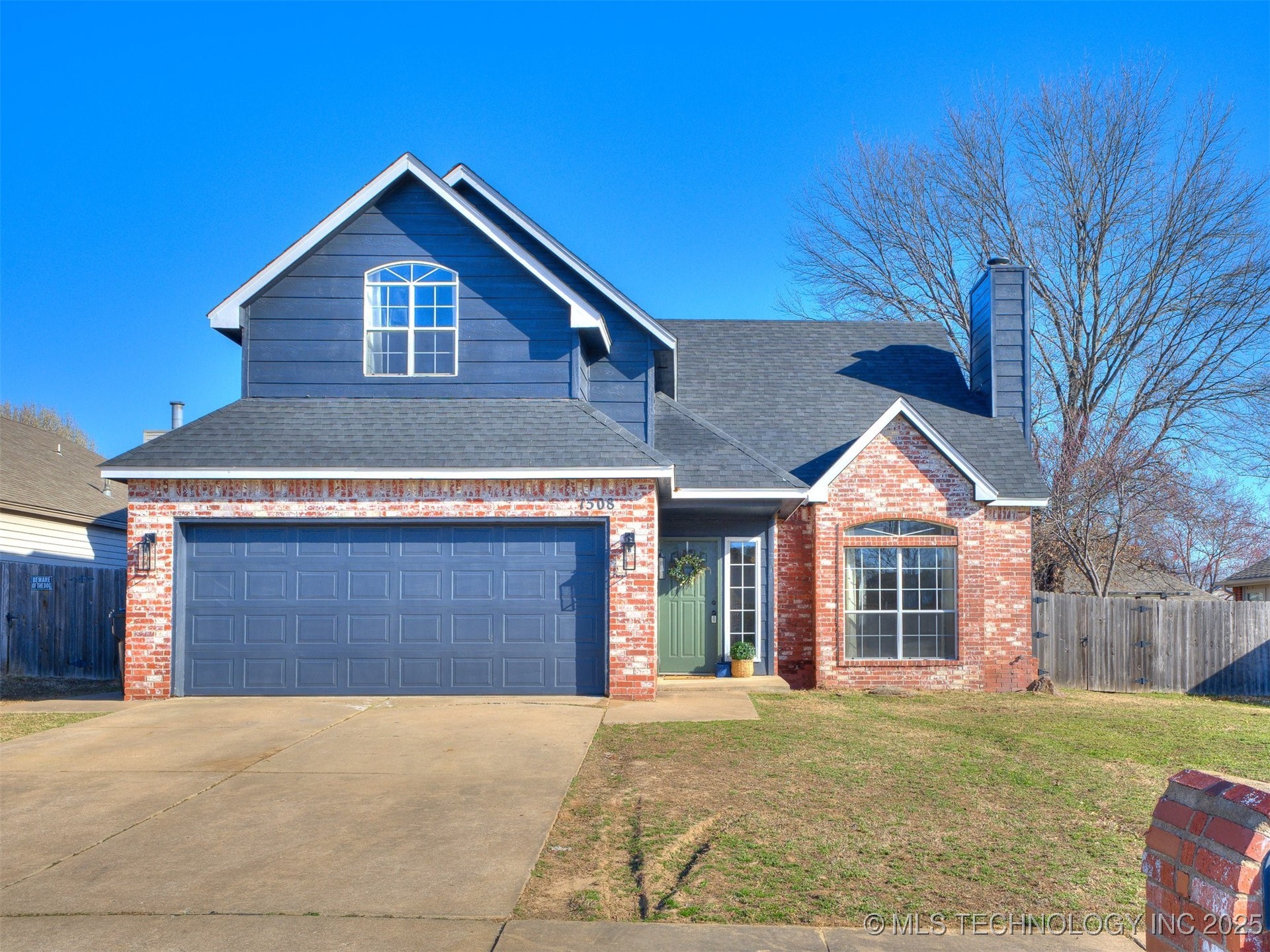 1508 W Edgewater Place