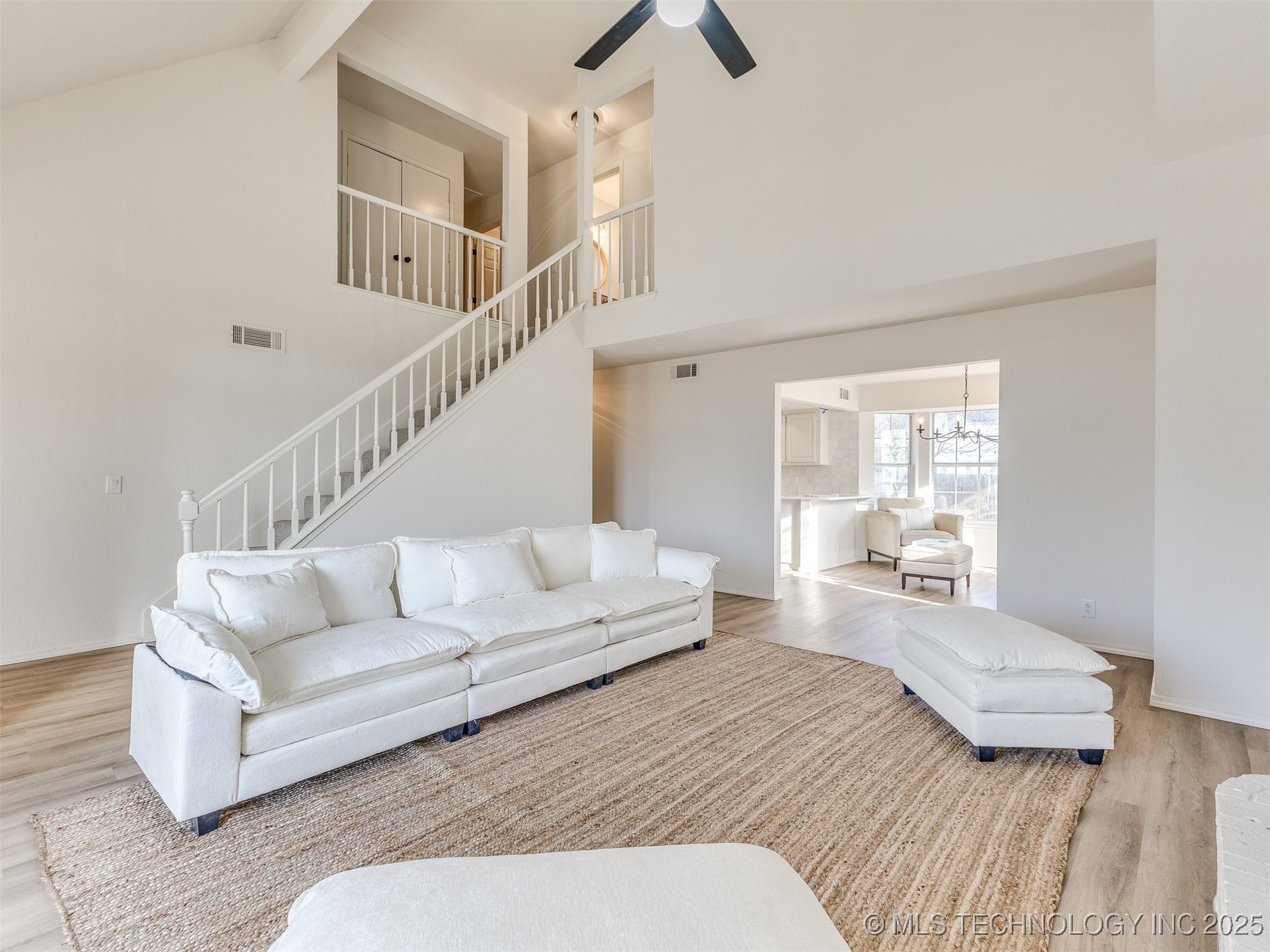 1508 W Edgewater Place