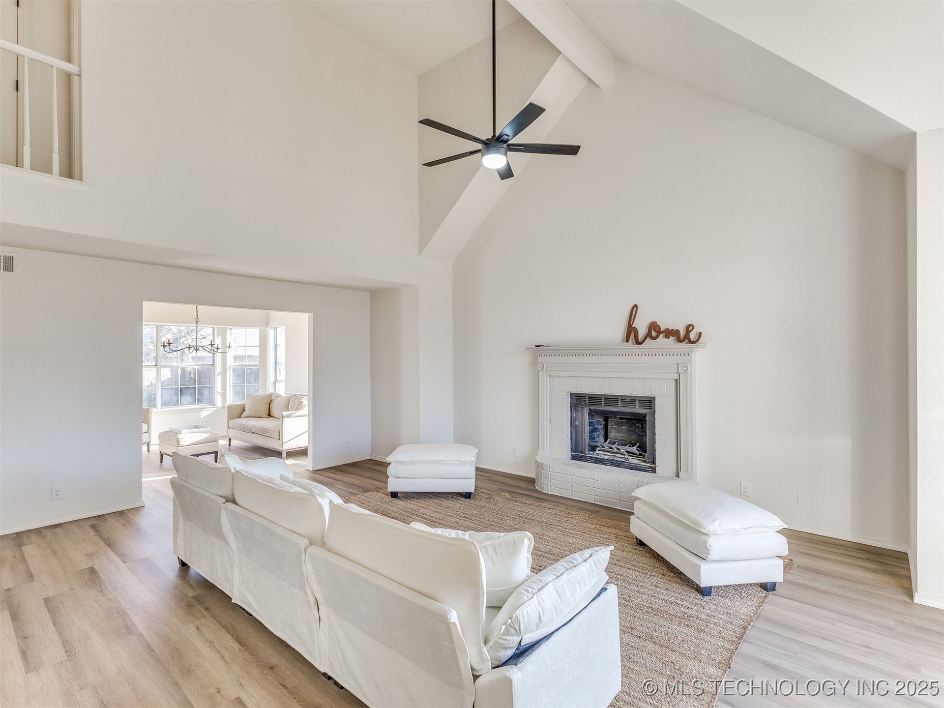 1508 W Edgewater Place