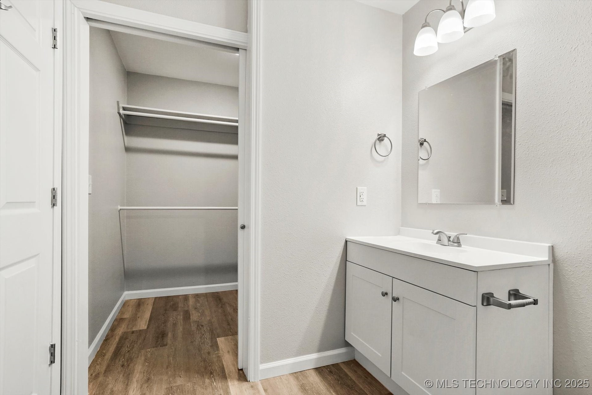 3808 W 55th Street