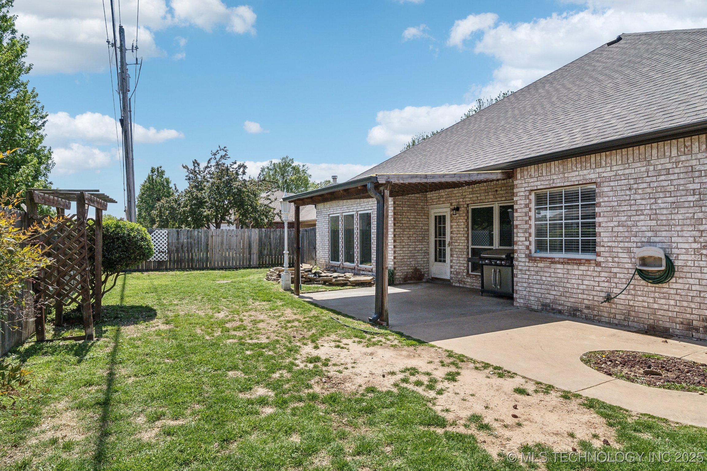 3213 N Battle Creek Drive
