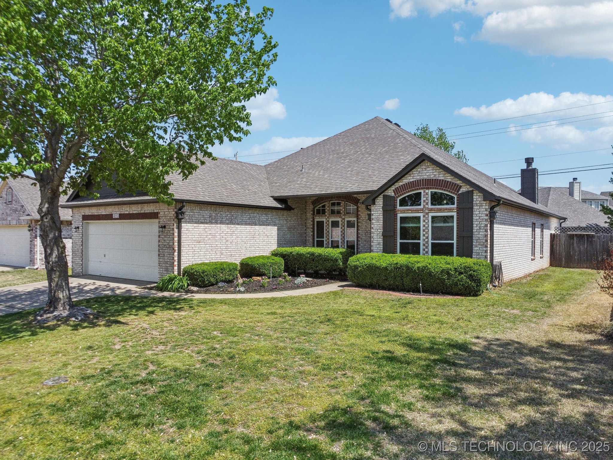 3213 N Battle Creek Drive