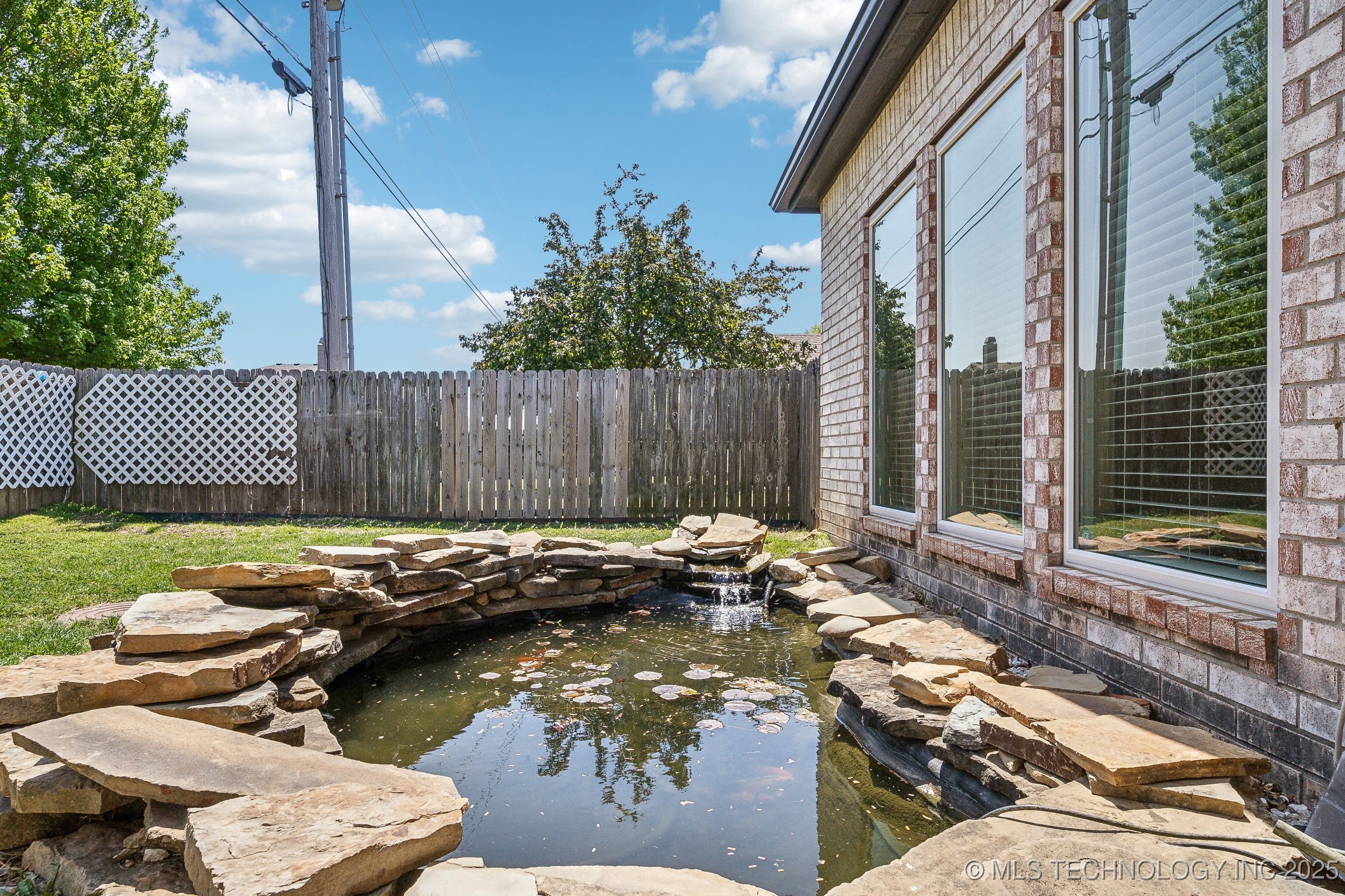3213 N Battle Creek Drive