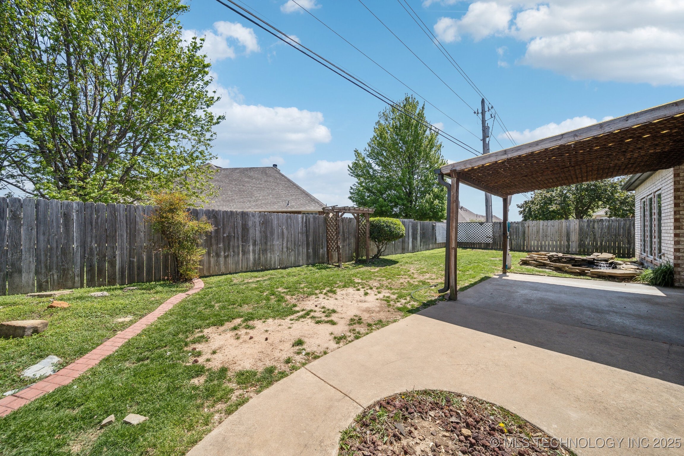 3213 N Battle Creek Drive