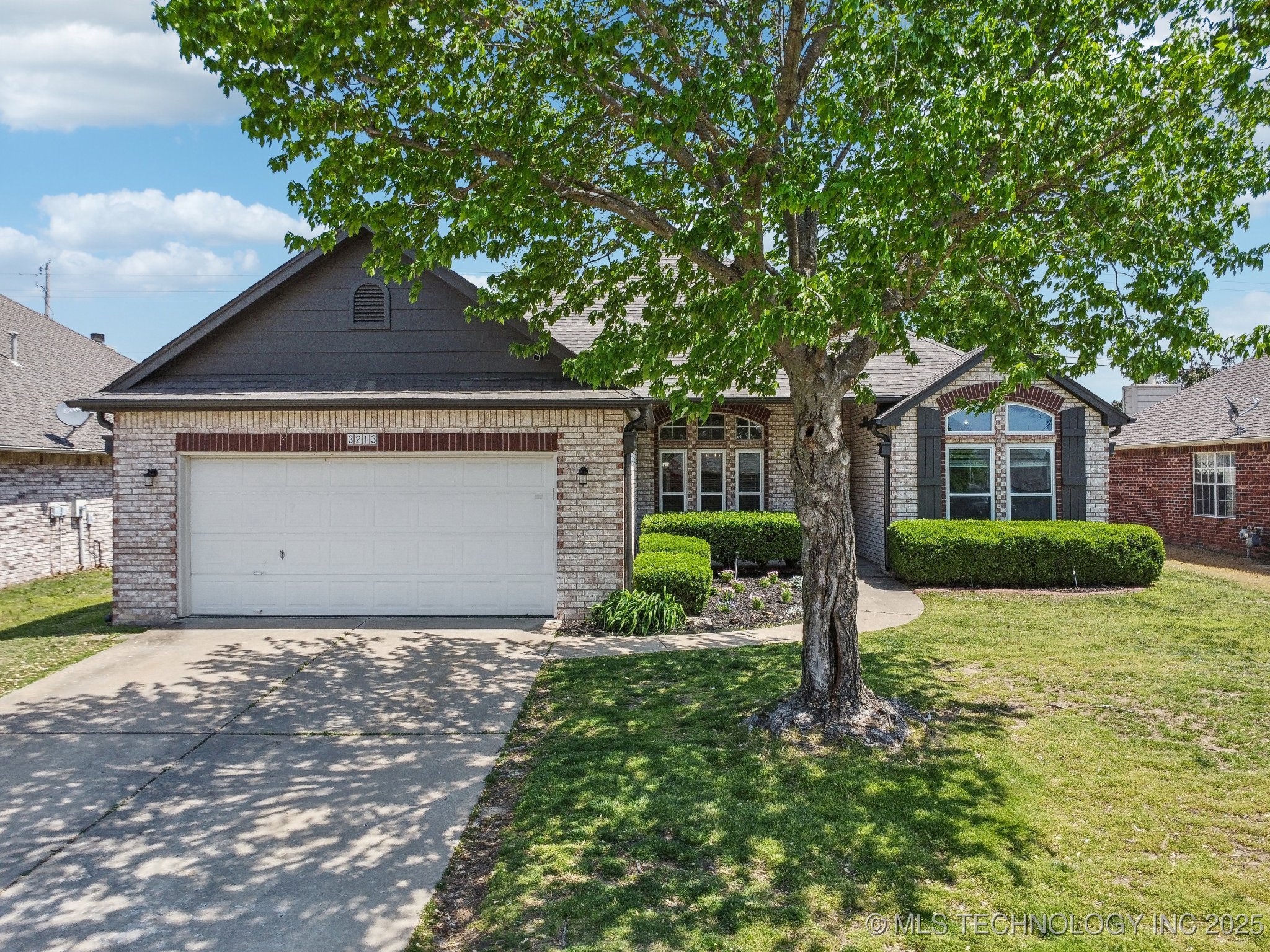 3213 N Battle Creek Drive