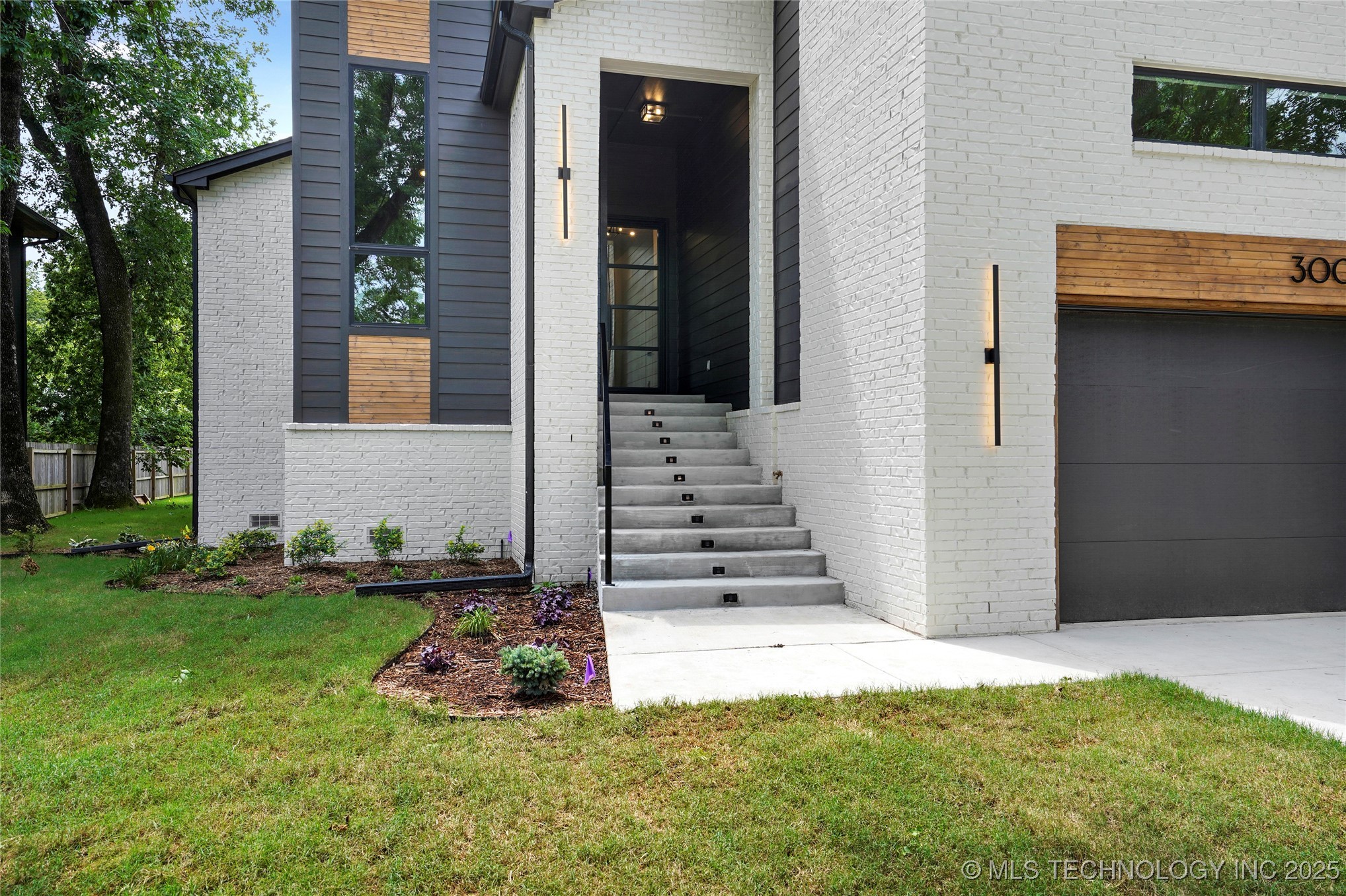 3008 S Boston Court