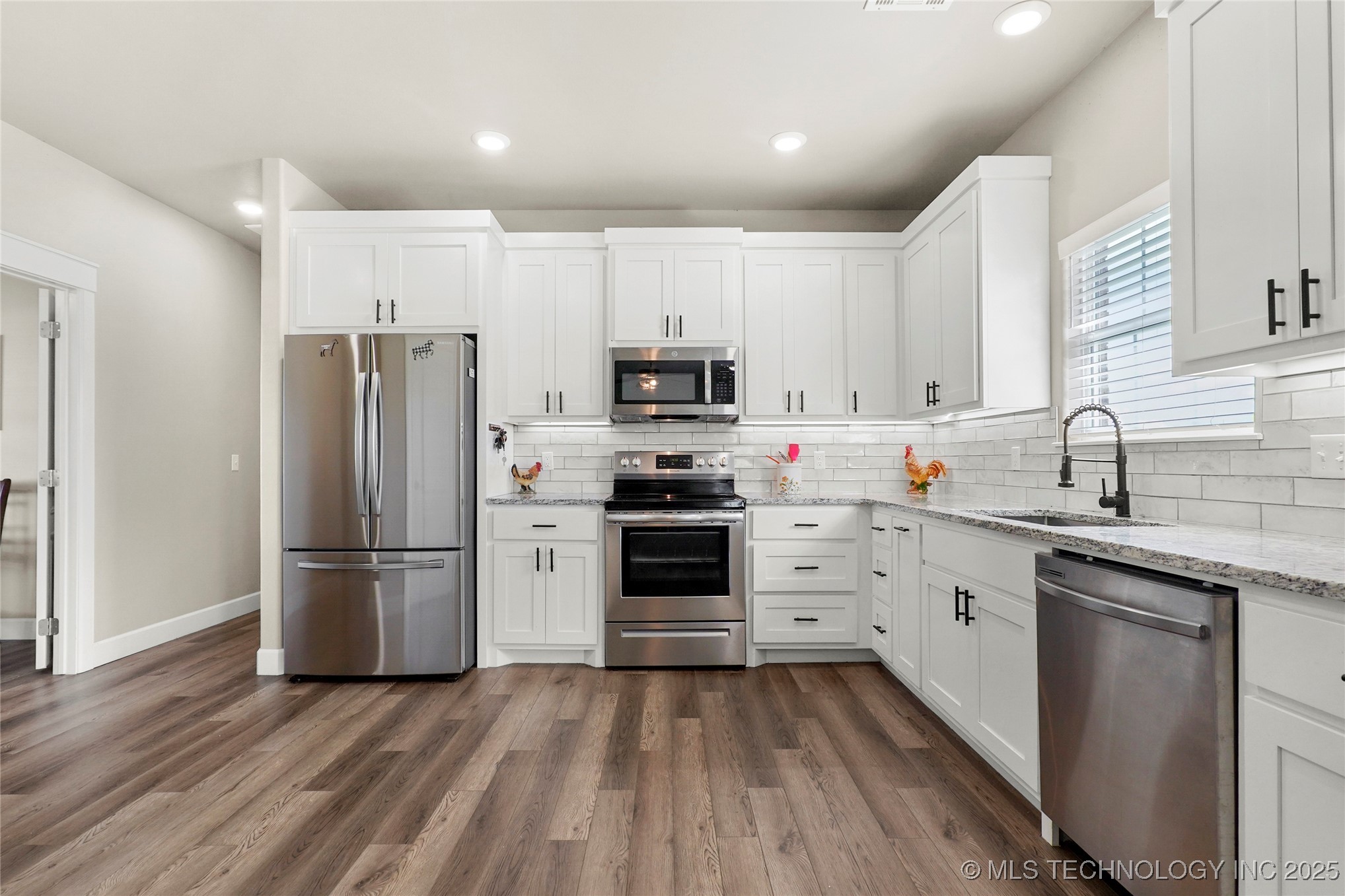 8315 S 2nd W