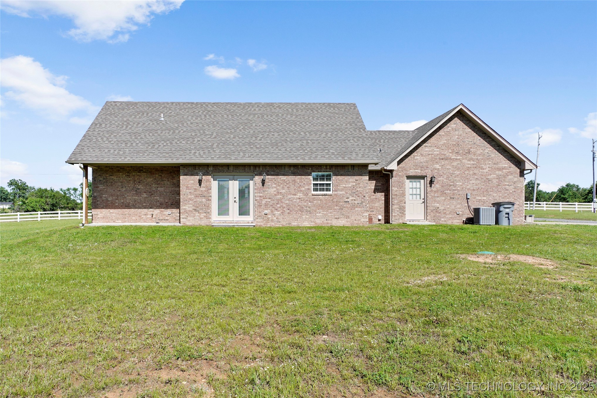 8315 S 2nd W