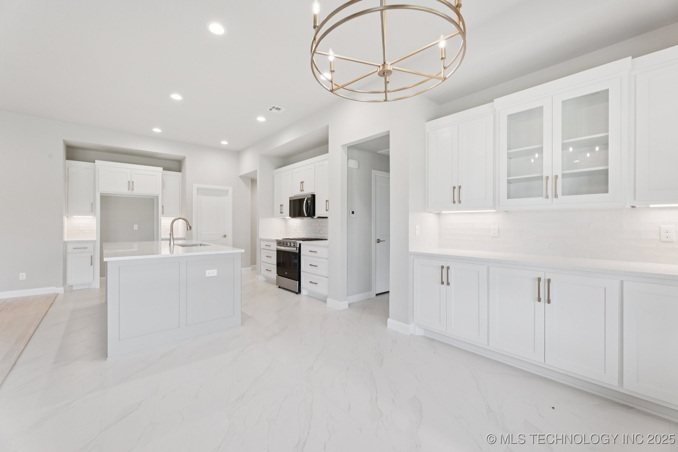 22832 E 106th Place S