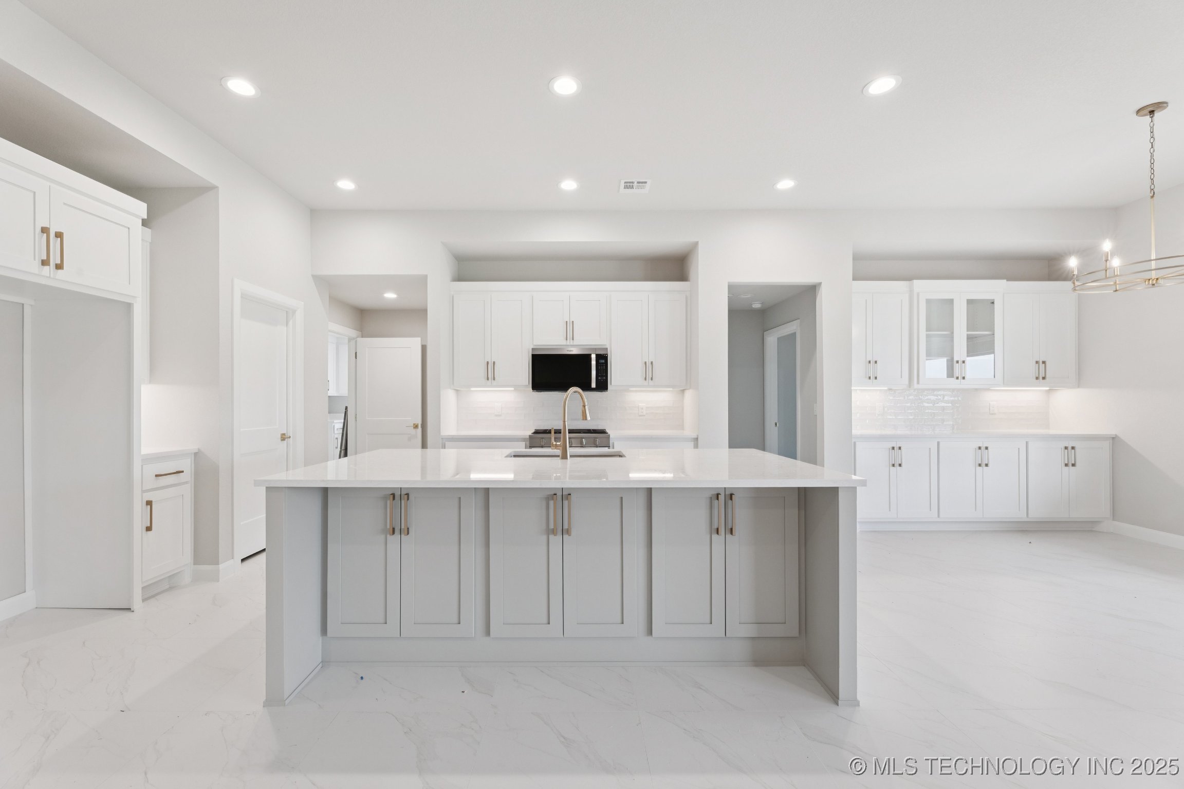 22832 E 106th Place S