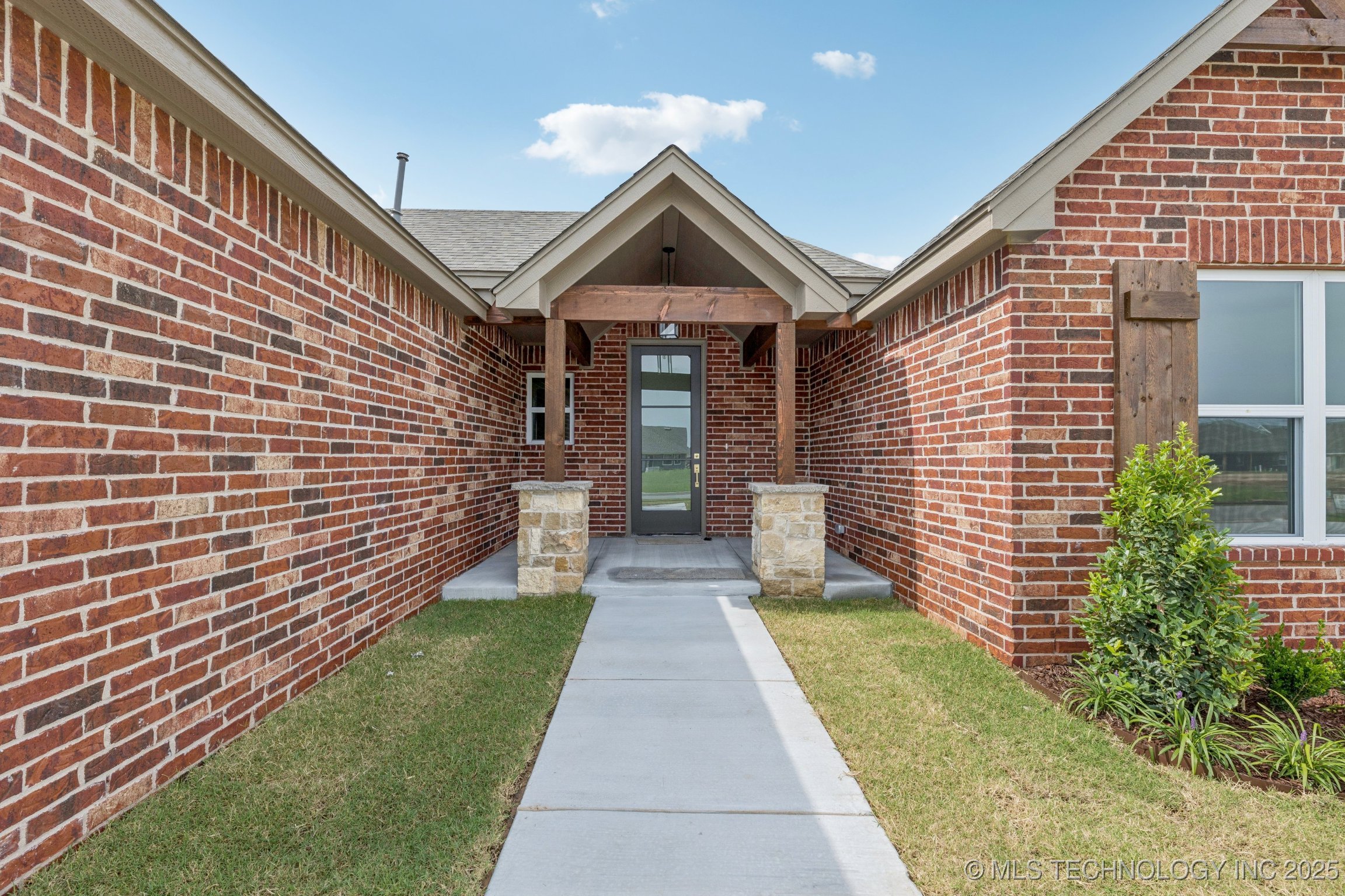 22832 E 106th Place S