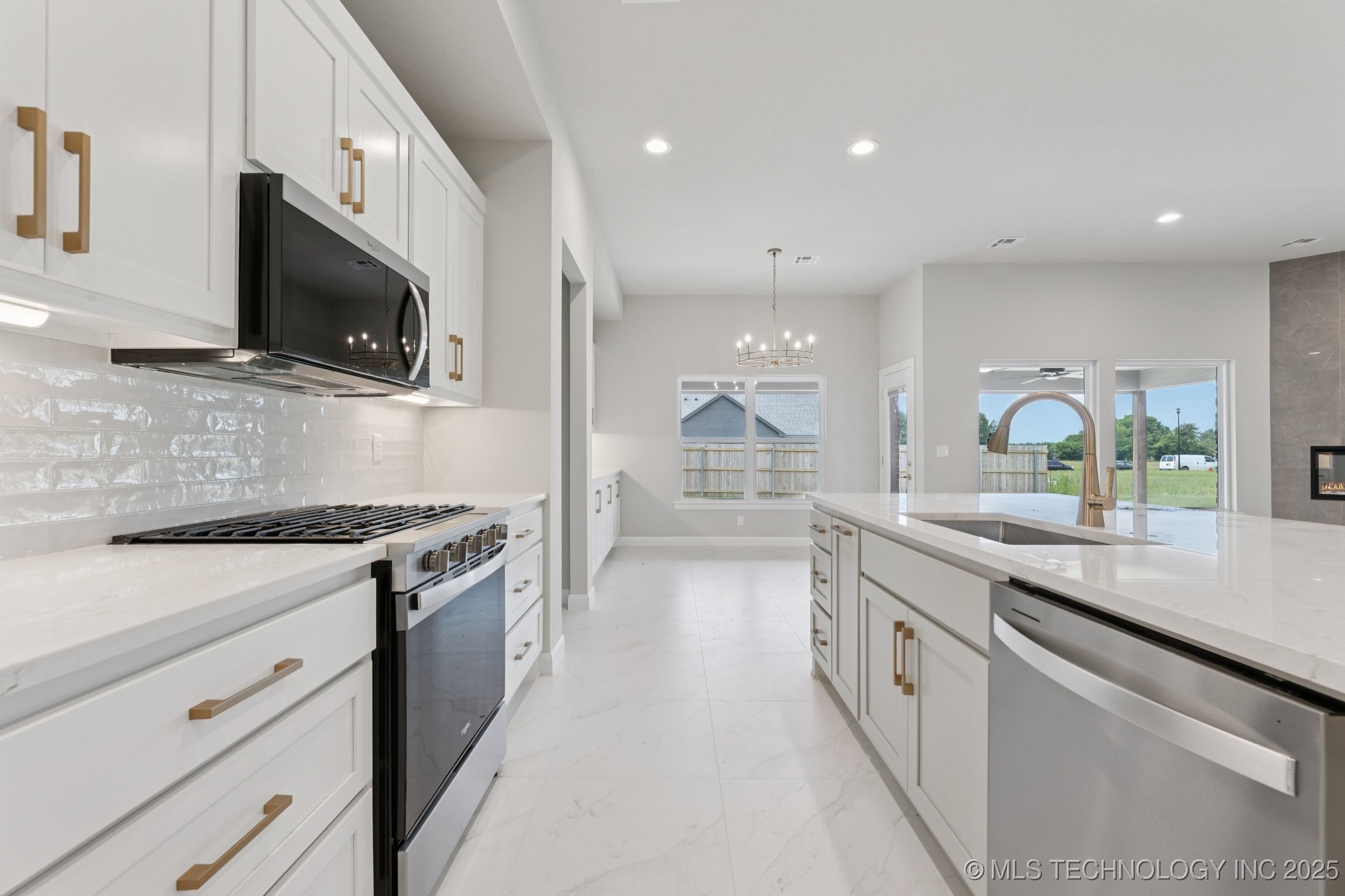 22832 E 106th Place S