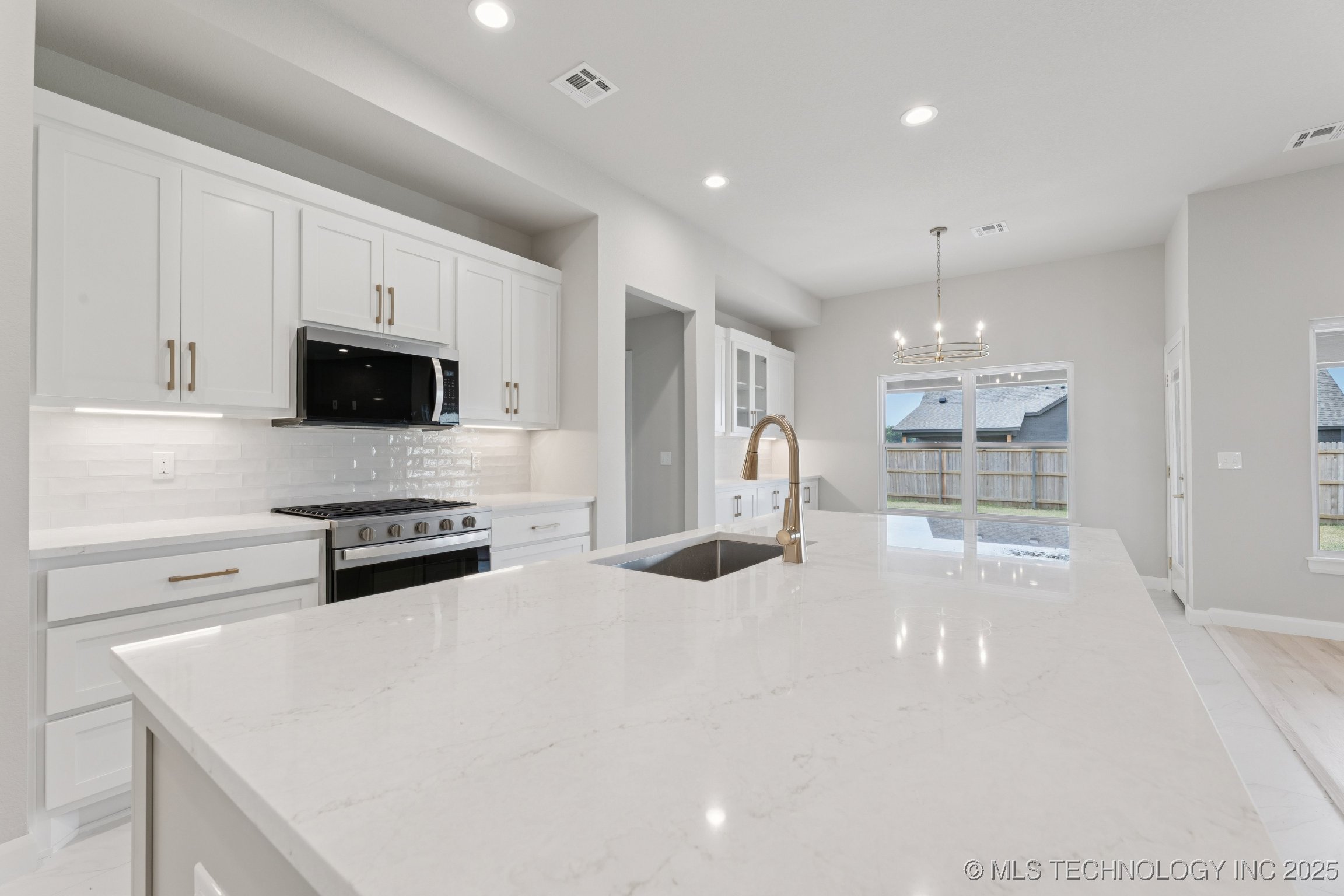 22832 E 106th Place S