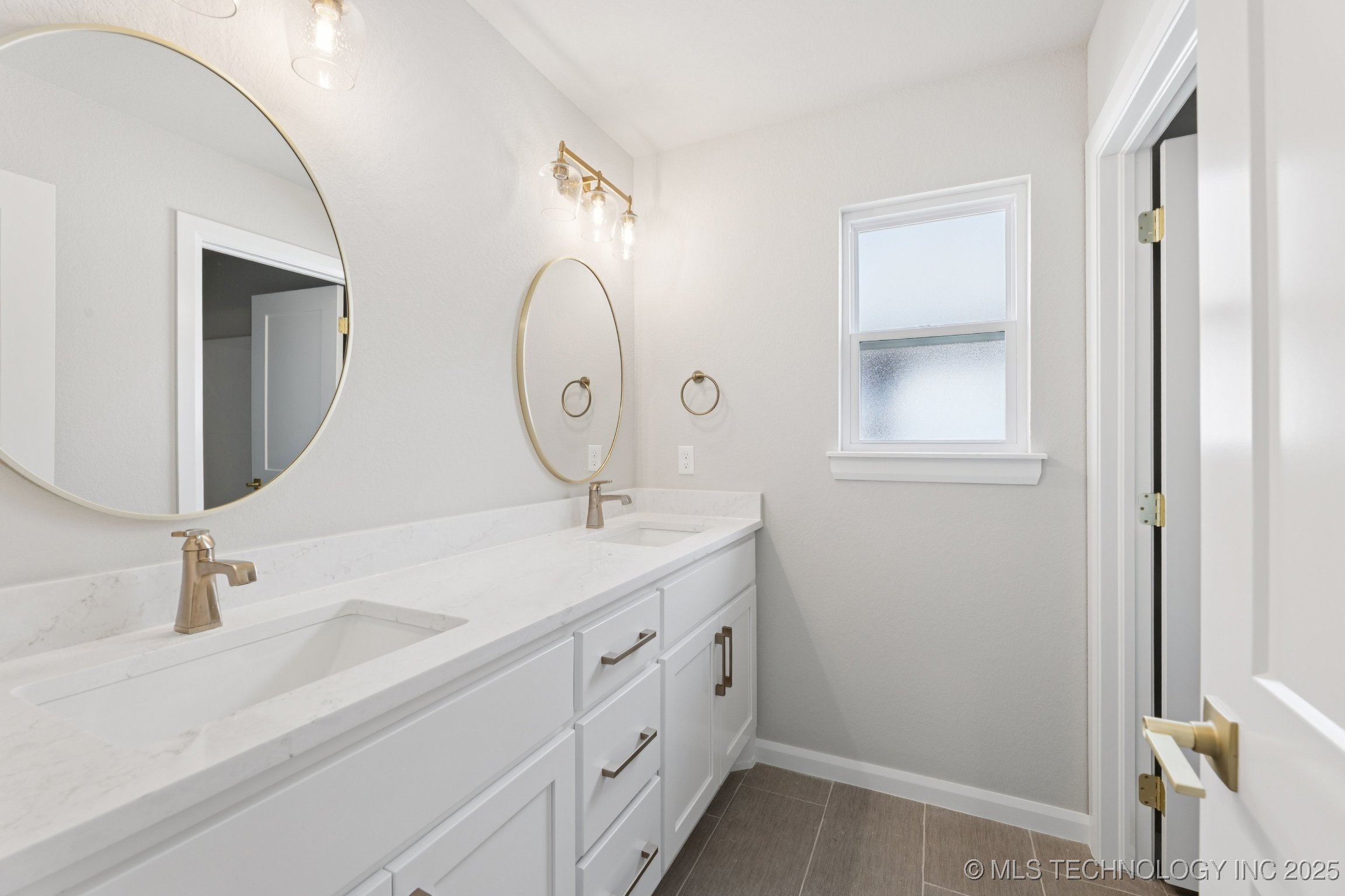 22832 E 106th Place S