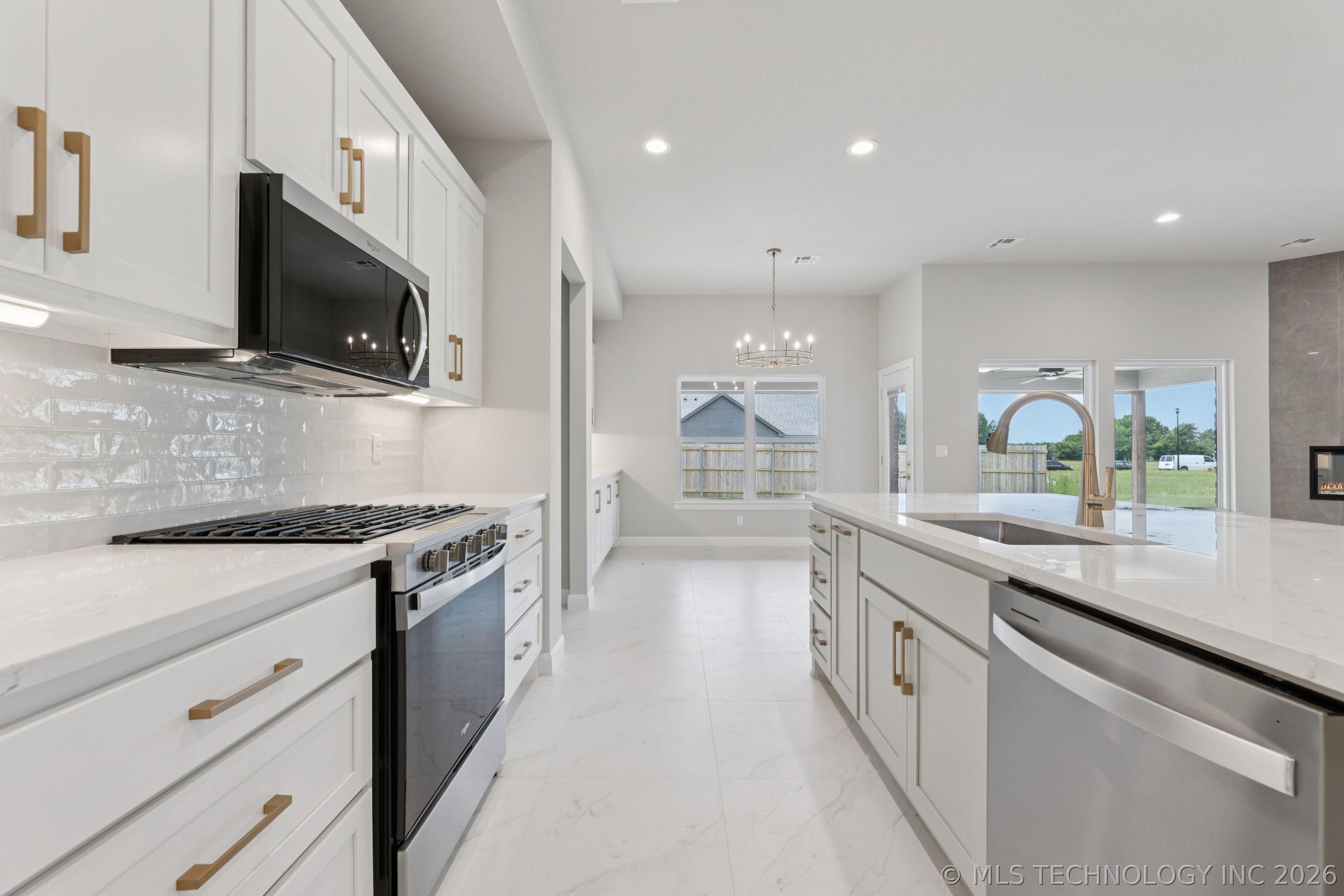 22832 E 106th Place S
