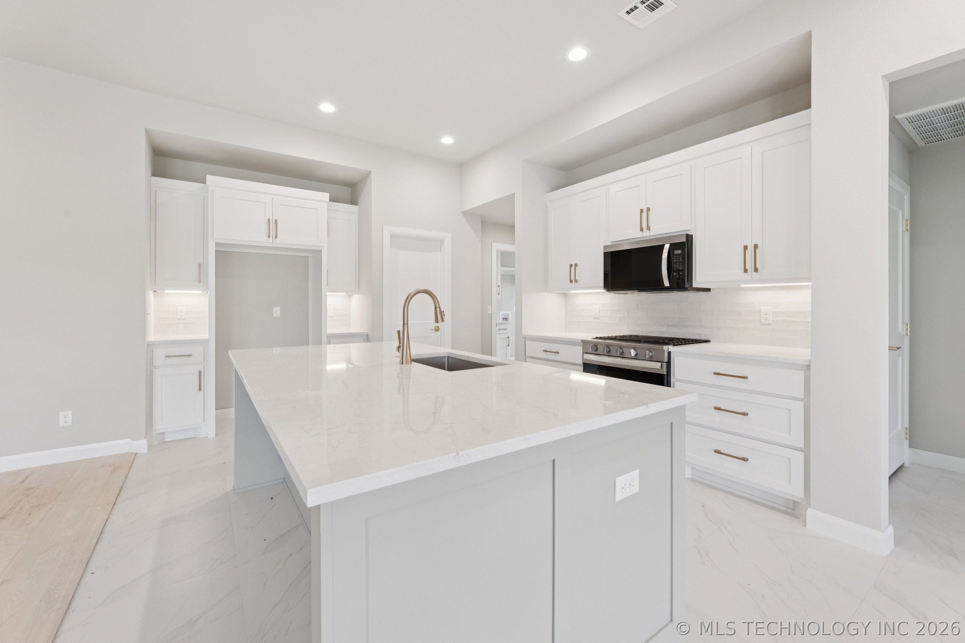 22832 E 106th Place S