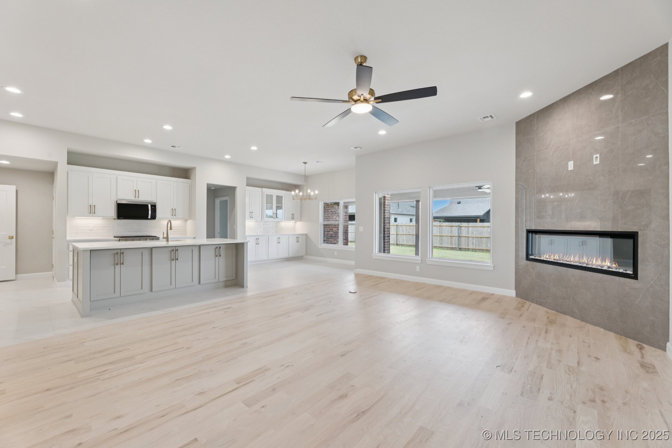 22832 E 106th Place S