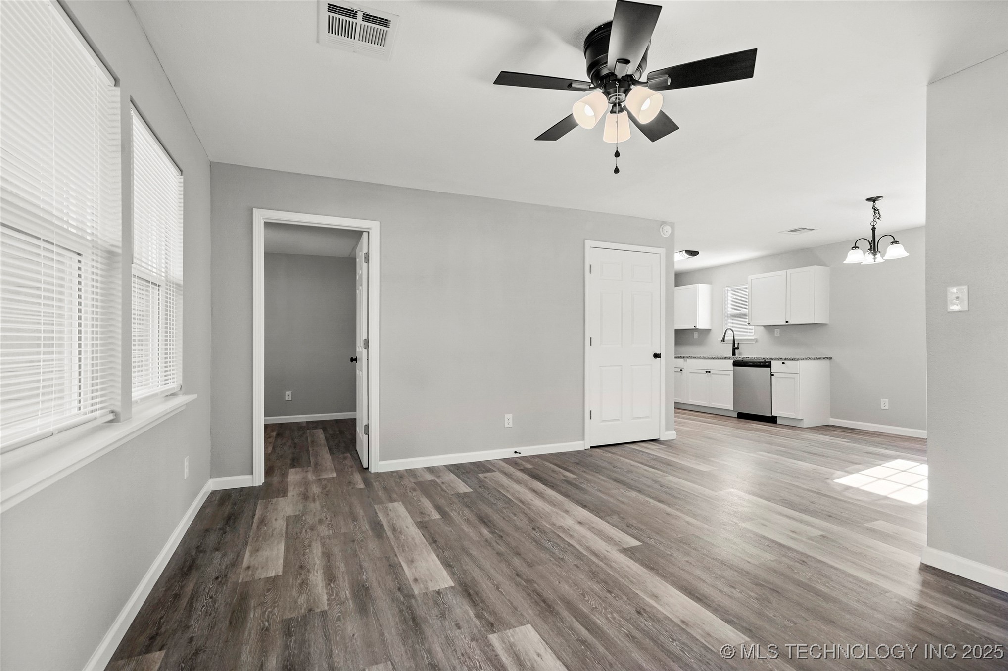 821 N 71st East Avenue