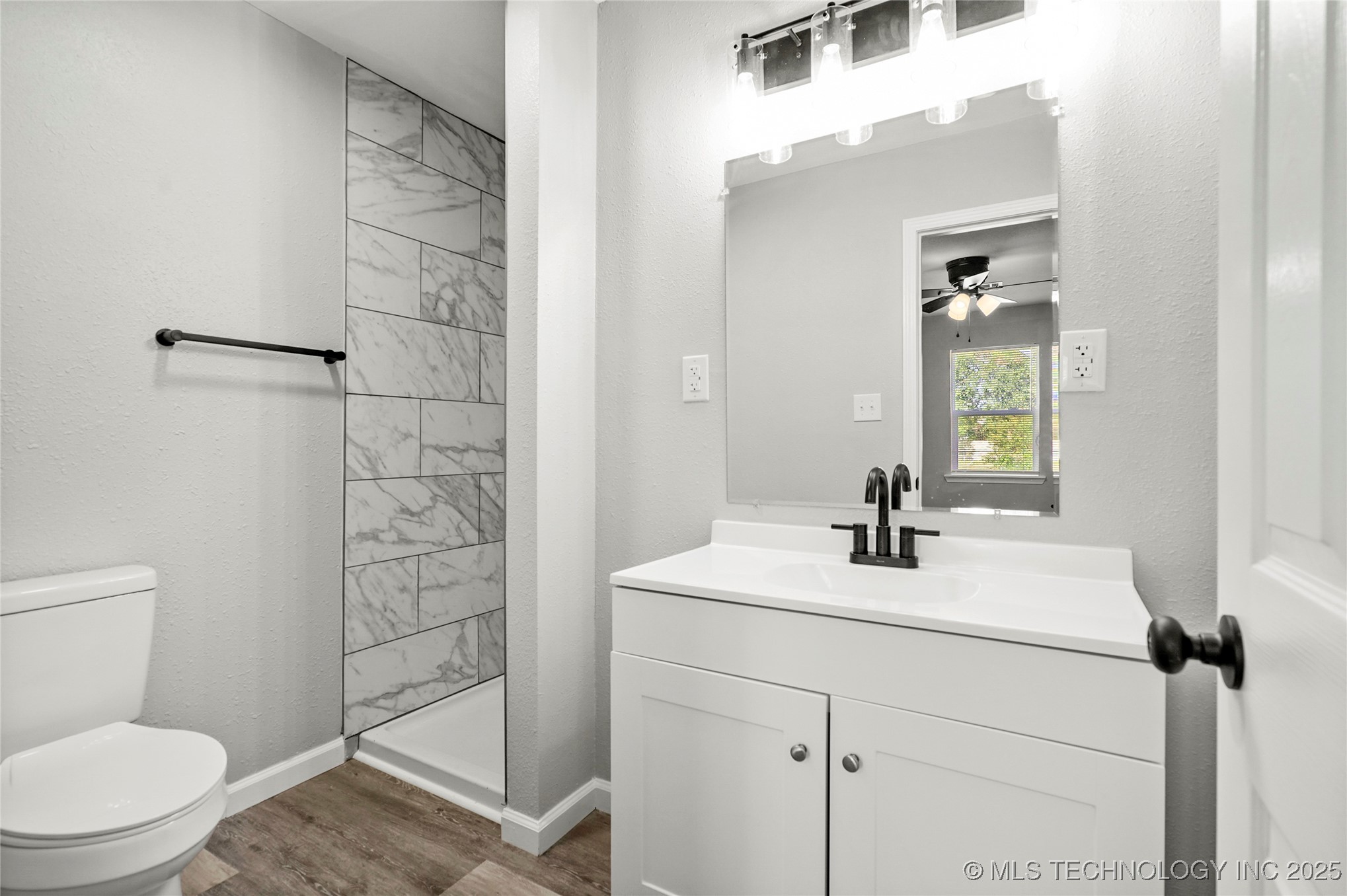 821 N 71st East Avenue