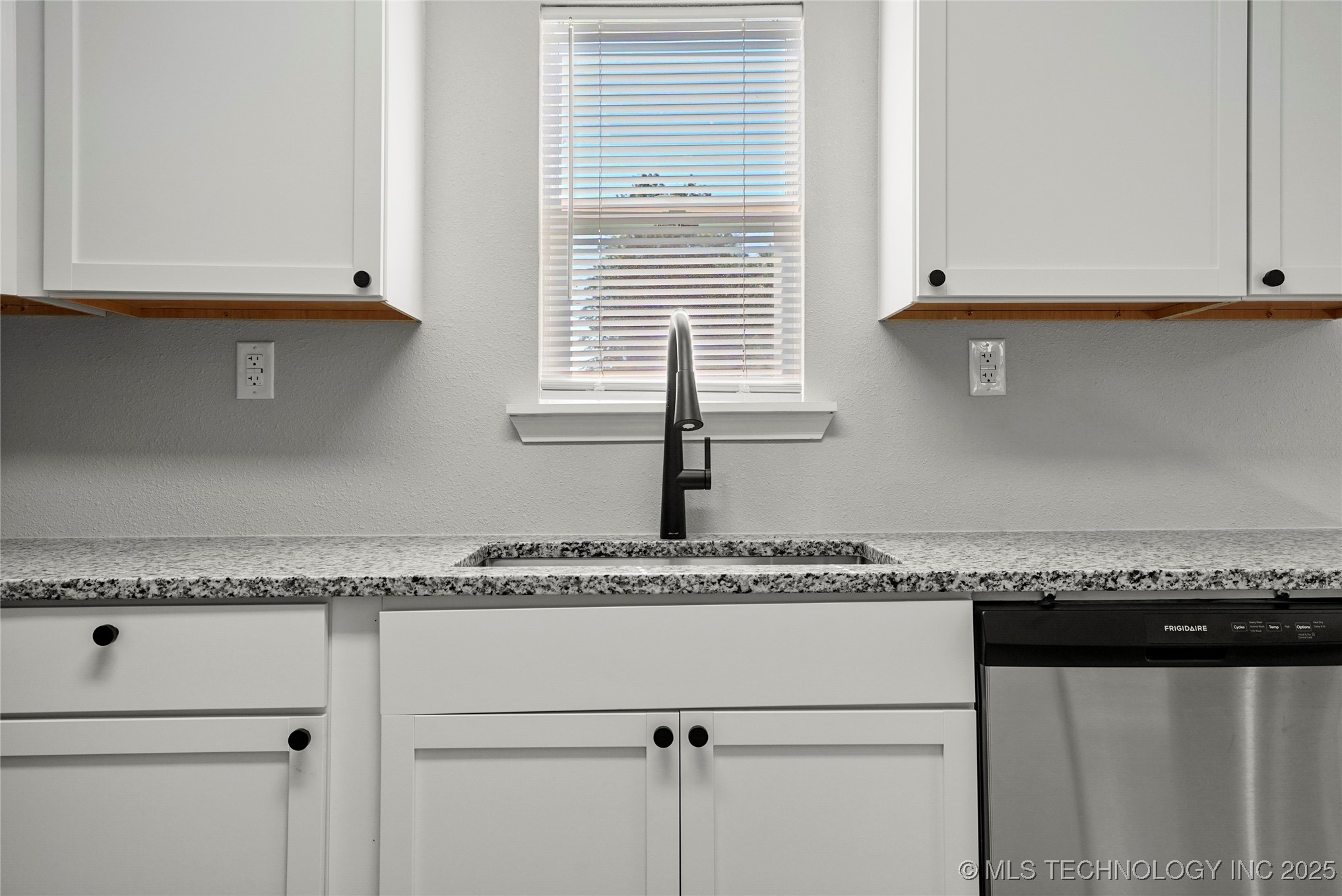 821 N 71st East Avenue