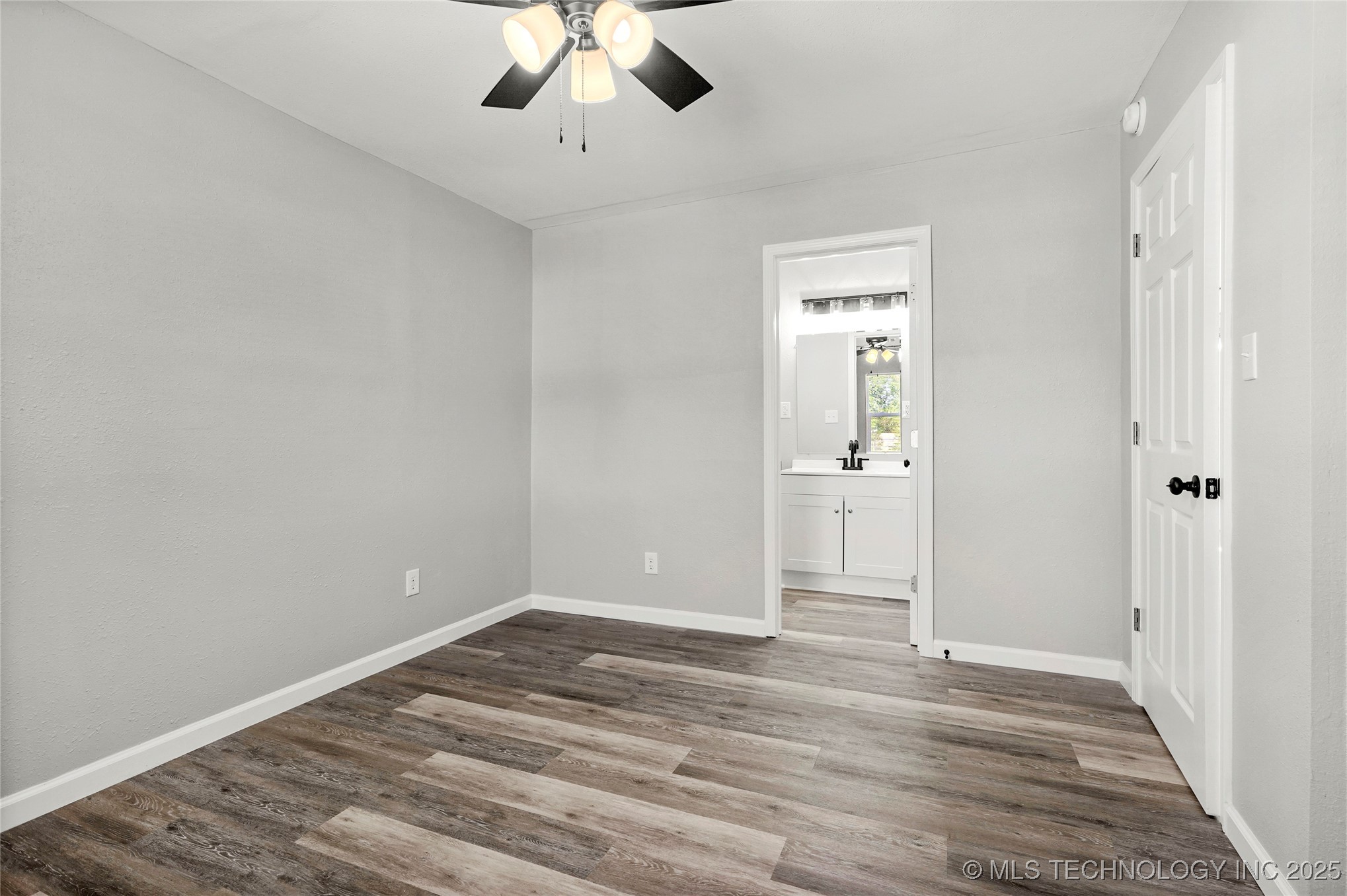 821 N 71st East Avenue