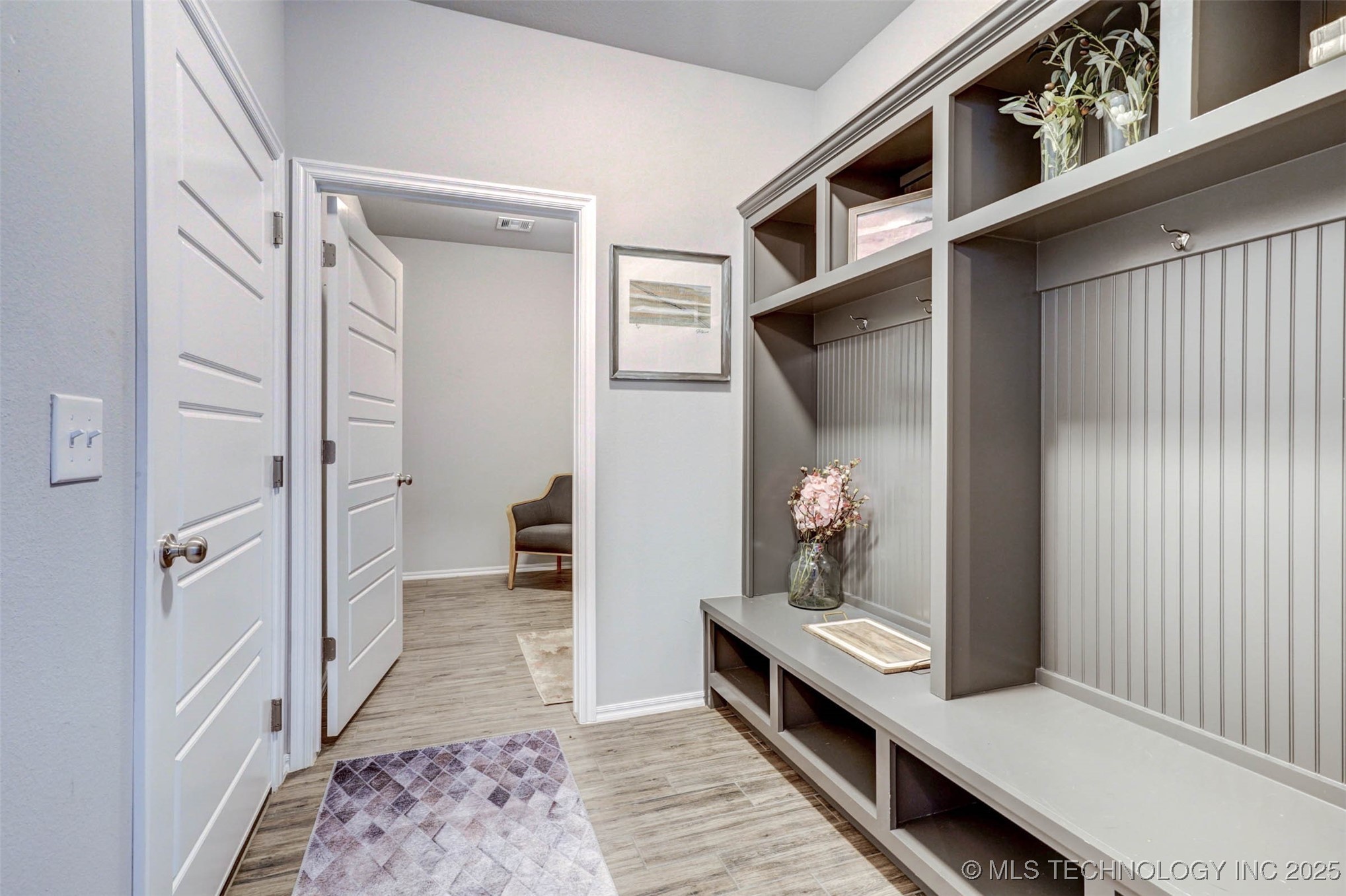 1914 W Imperial Street