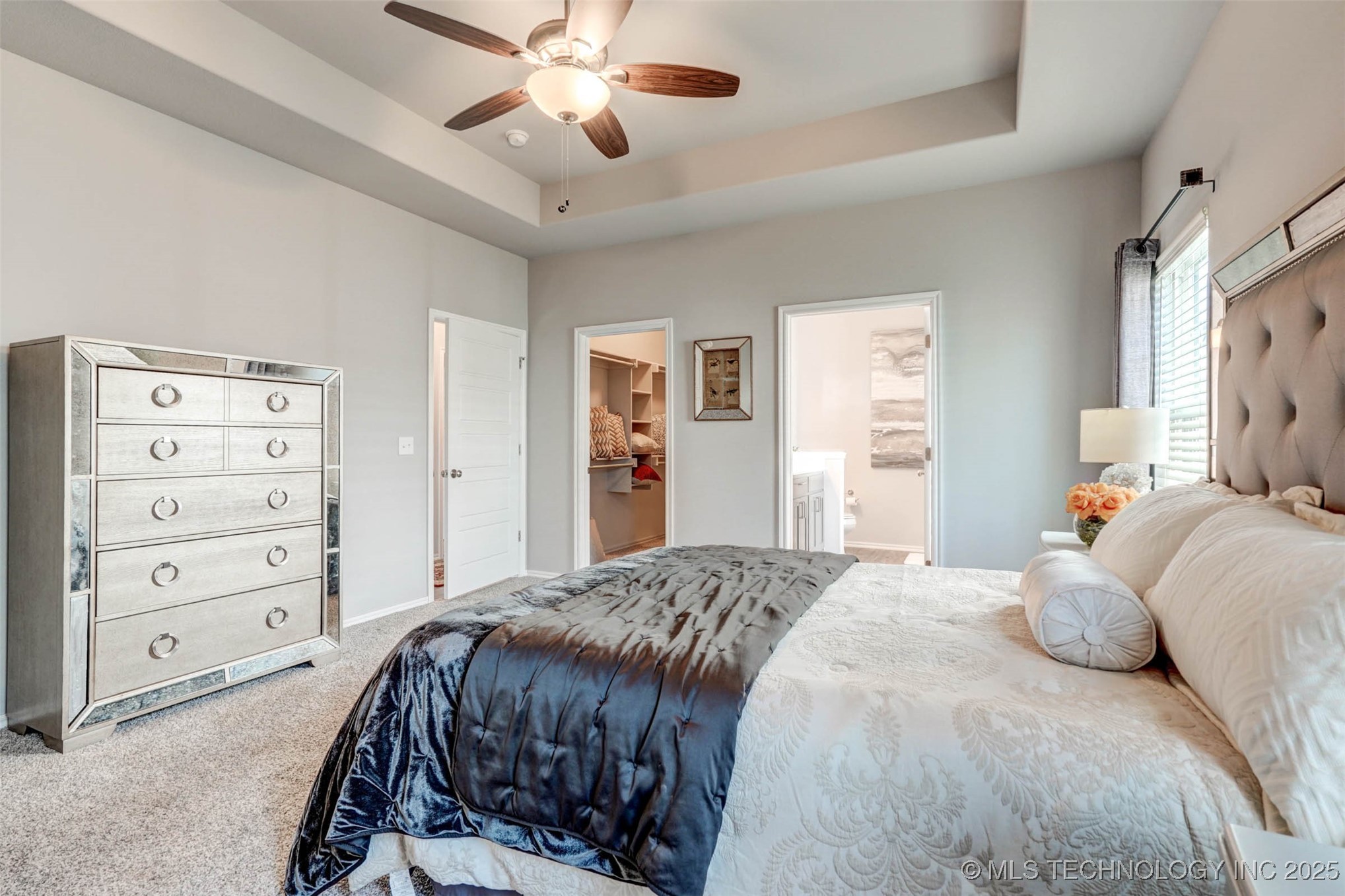 1914 W Imperial Street