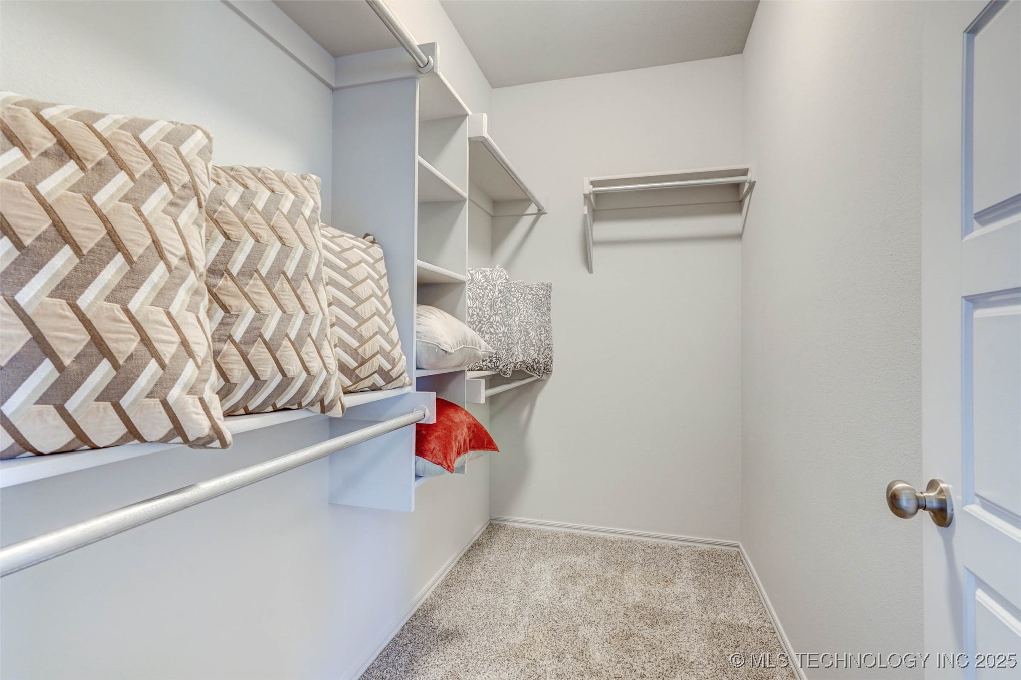 1914 W Imperial Street