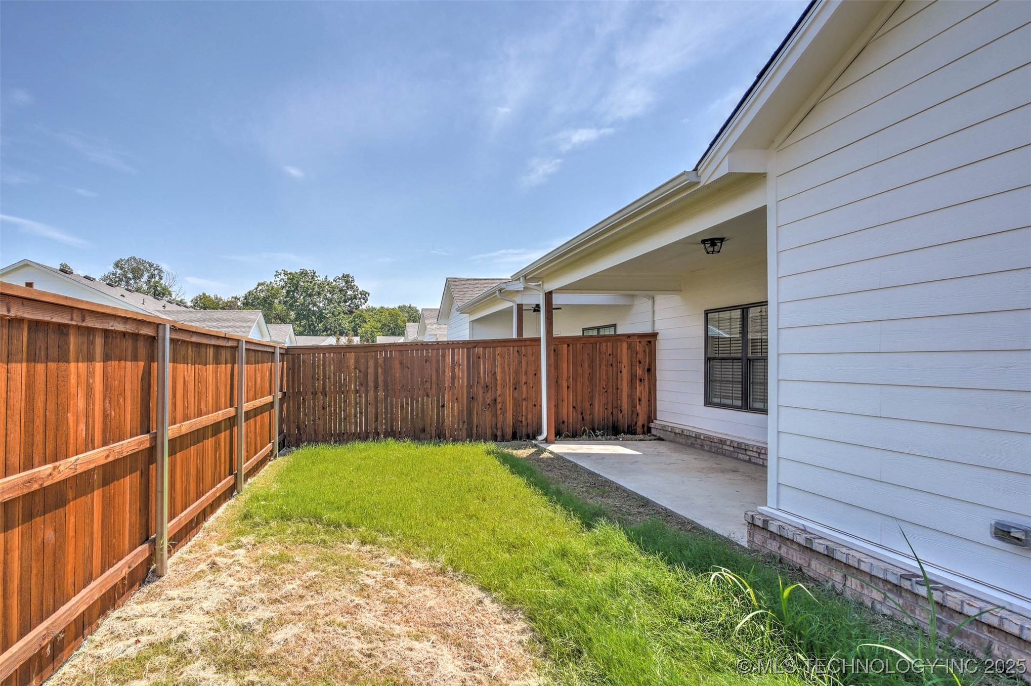 1914 W Imperial Street