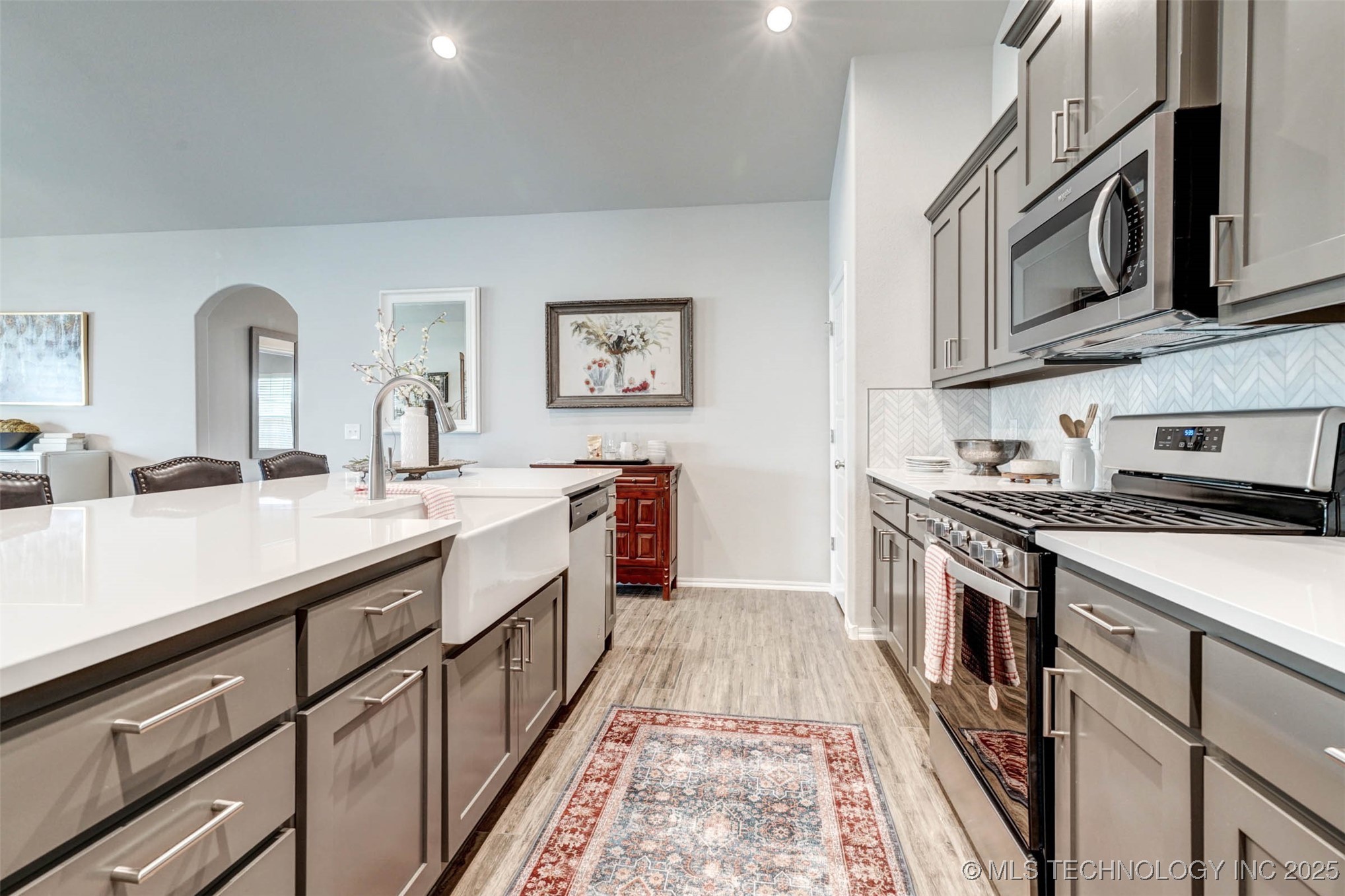 1914 W Imperial Street