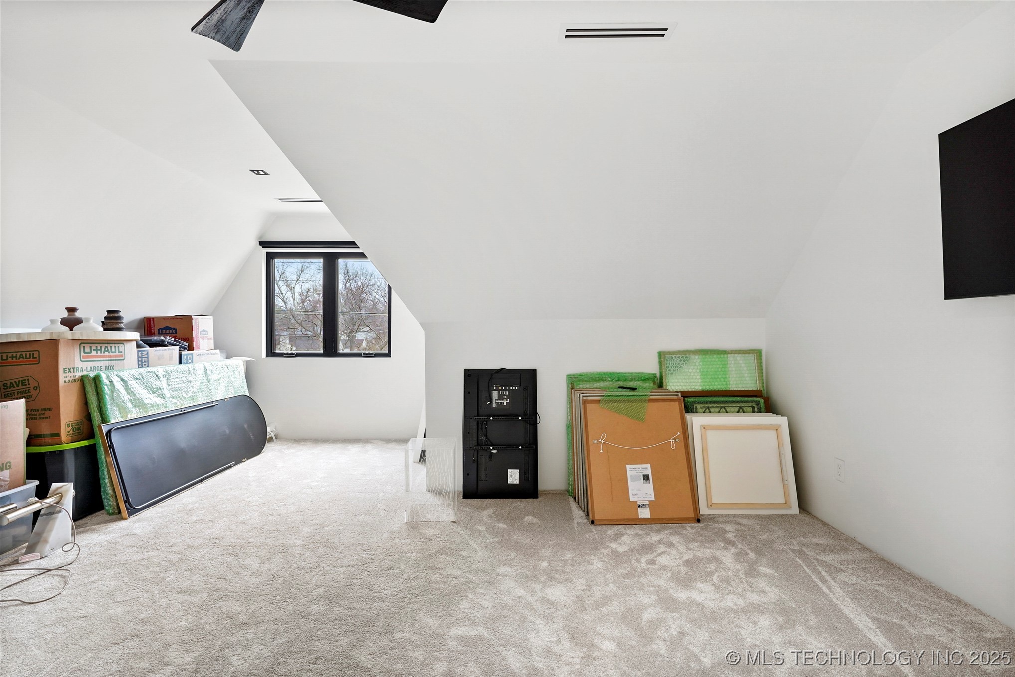 2501 S Columbia Avenue