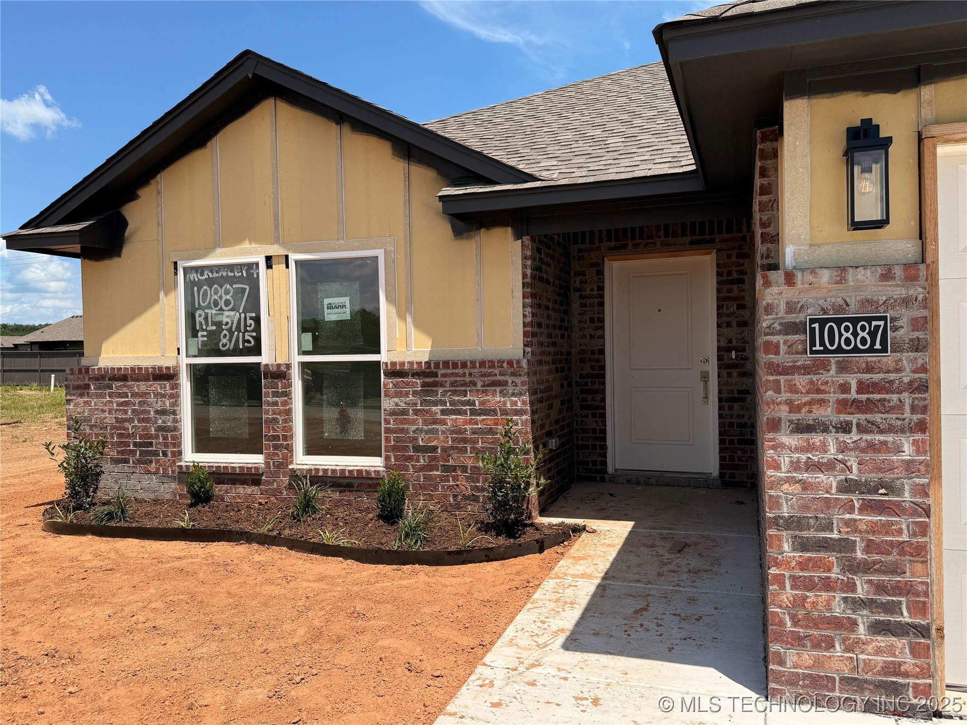 10887 S 272nd East Avenue