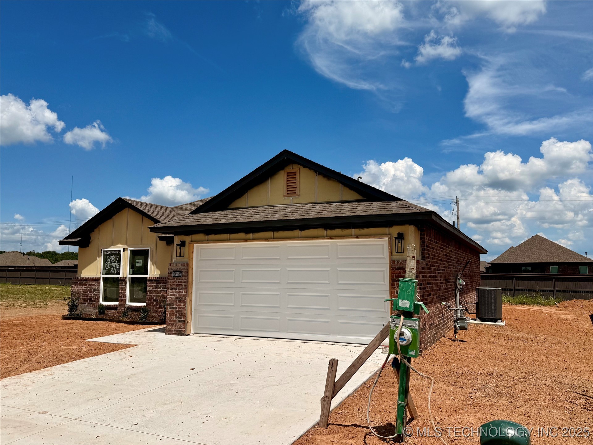 10887 S 272nd East Avenue