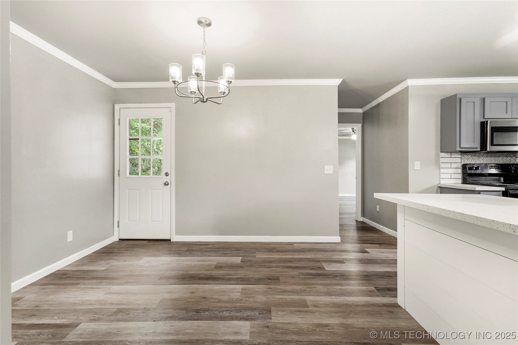 116 W 49th Place N