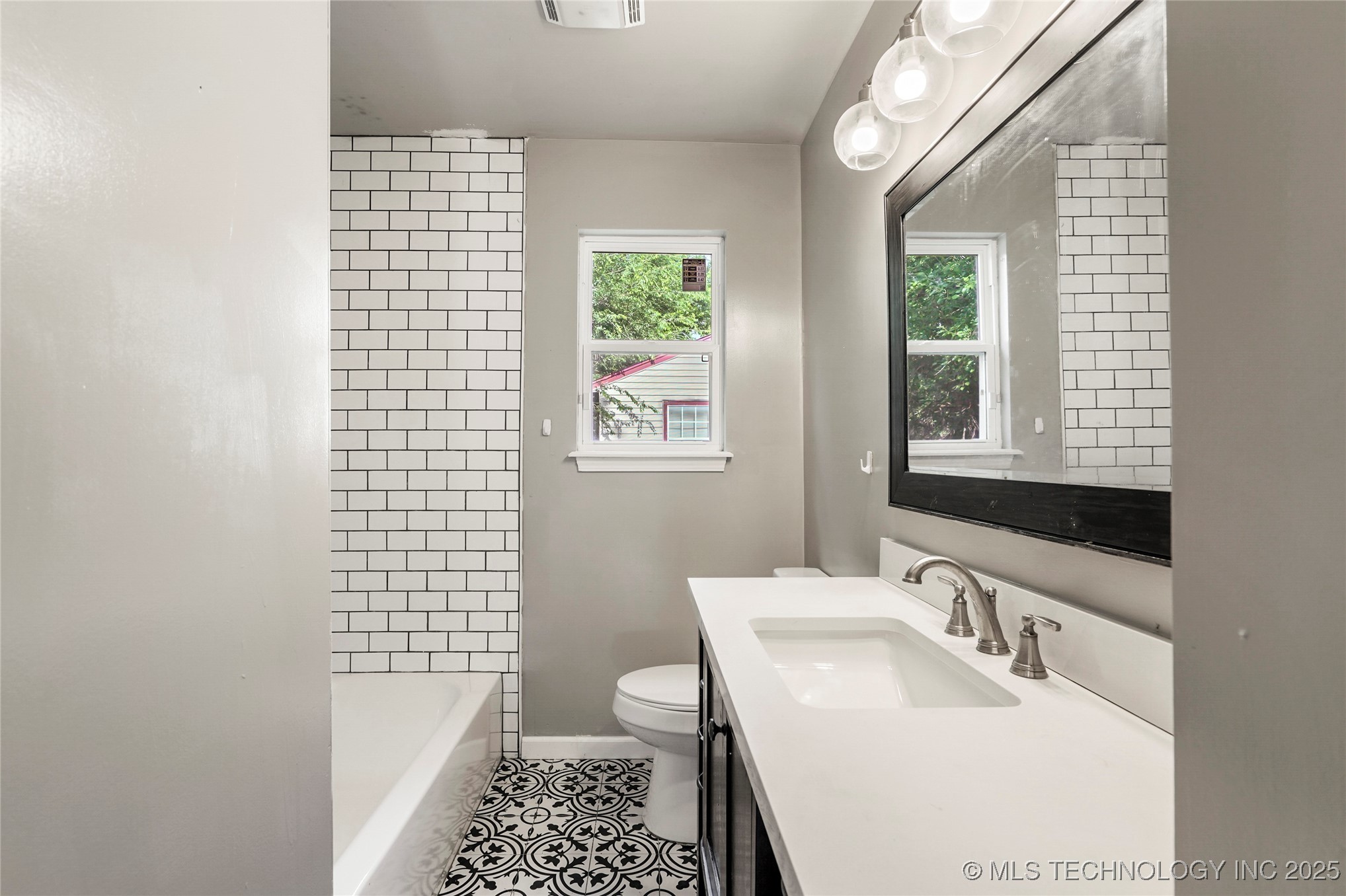 116 W 49th Place N