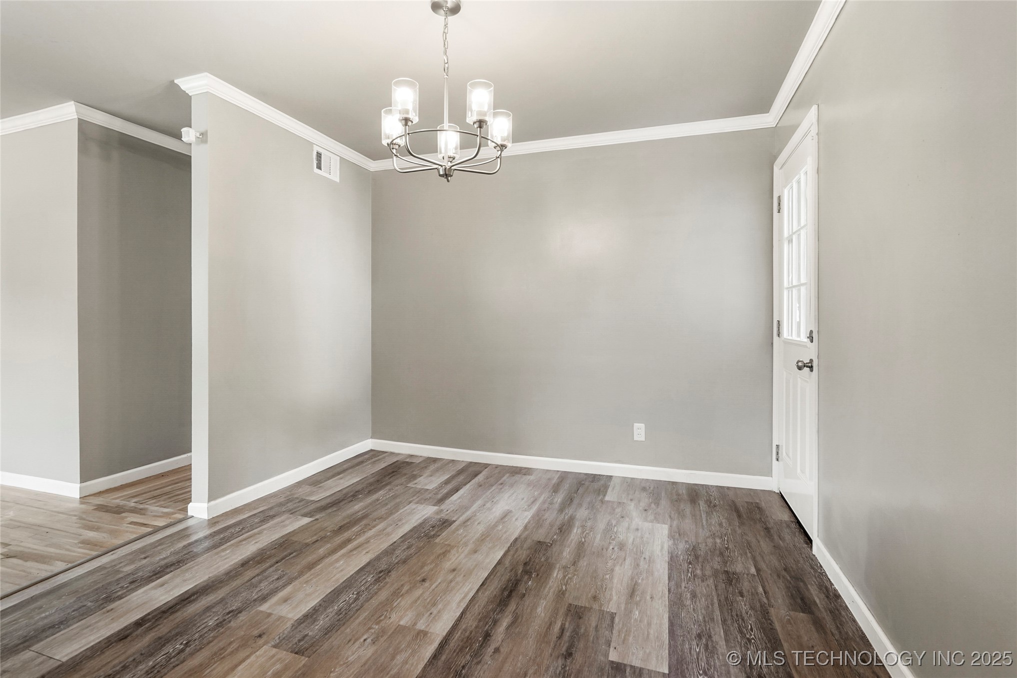 116 W 49th Place N