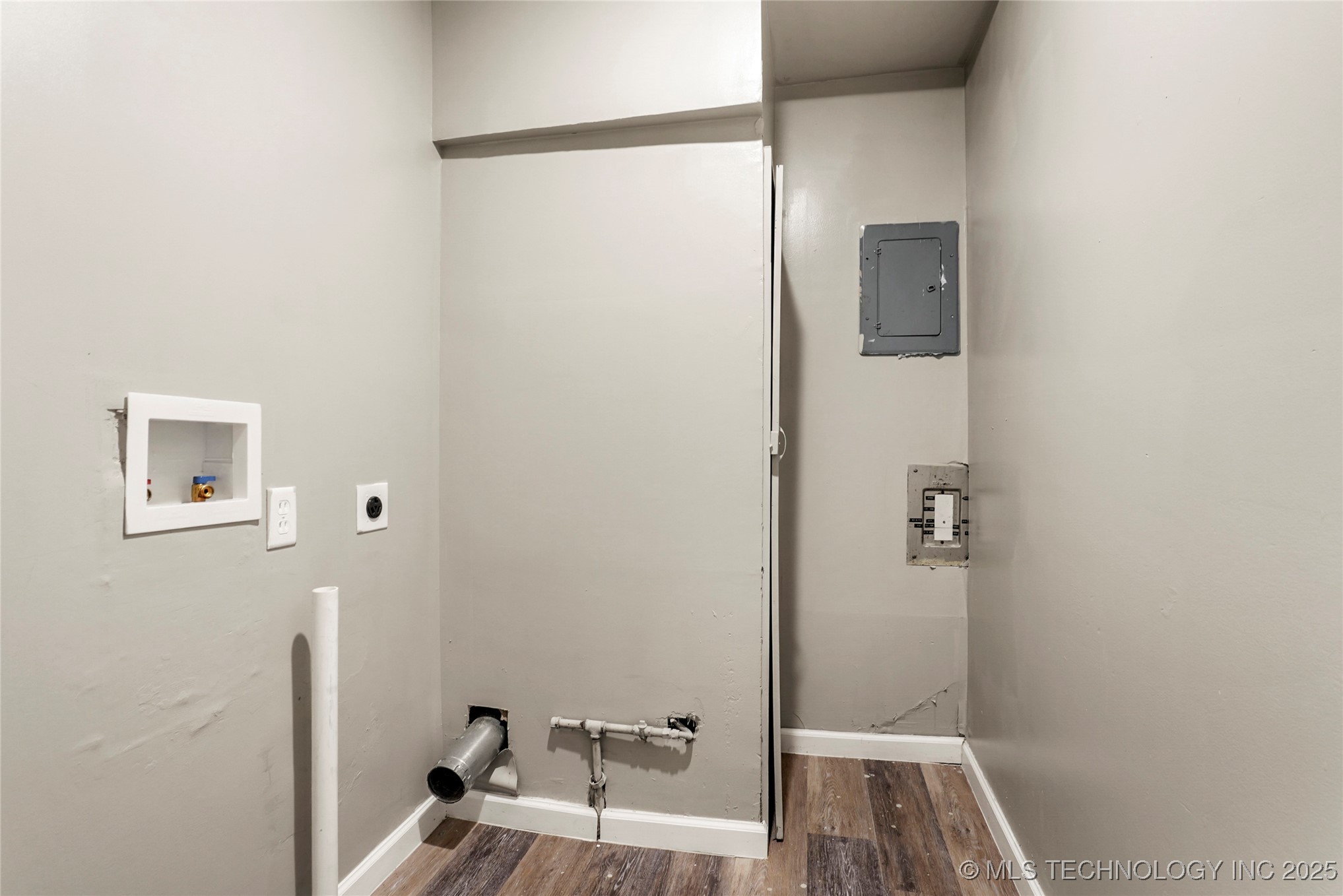 116 W 49th Place N