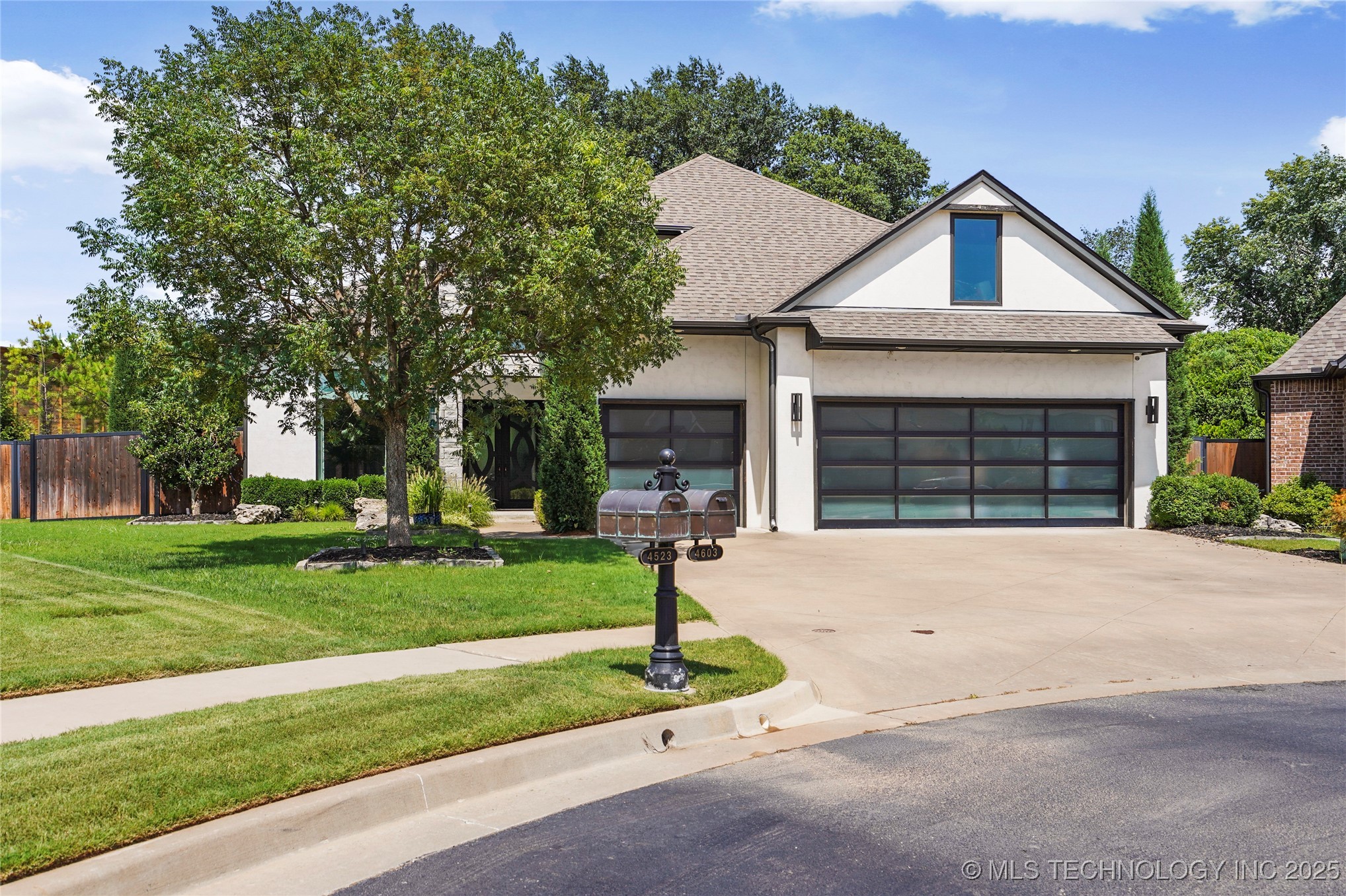 4603 E 118th Place
